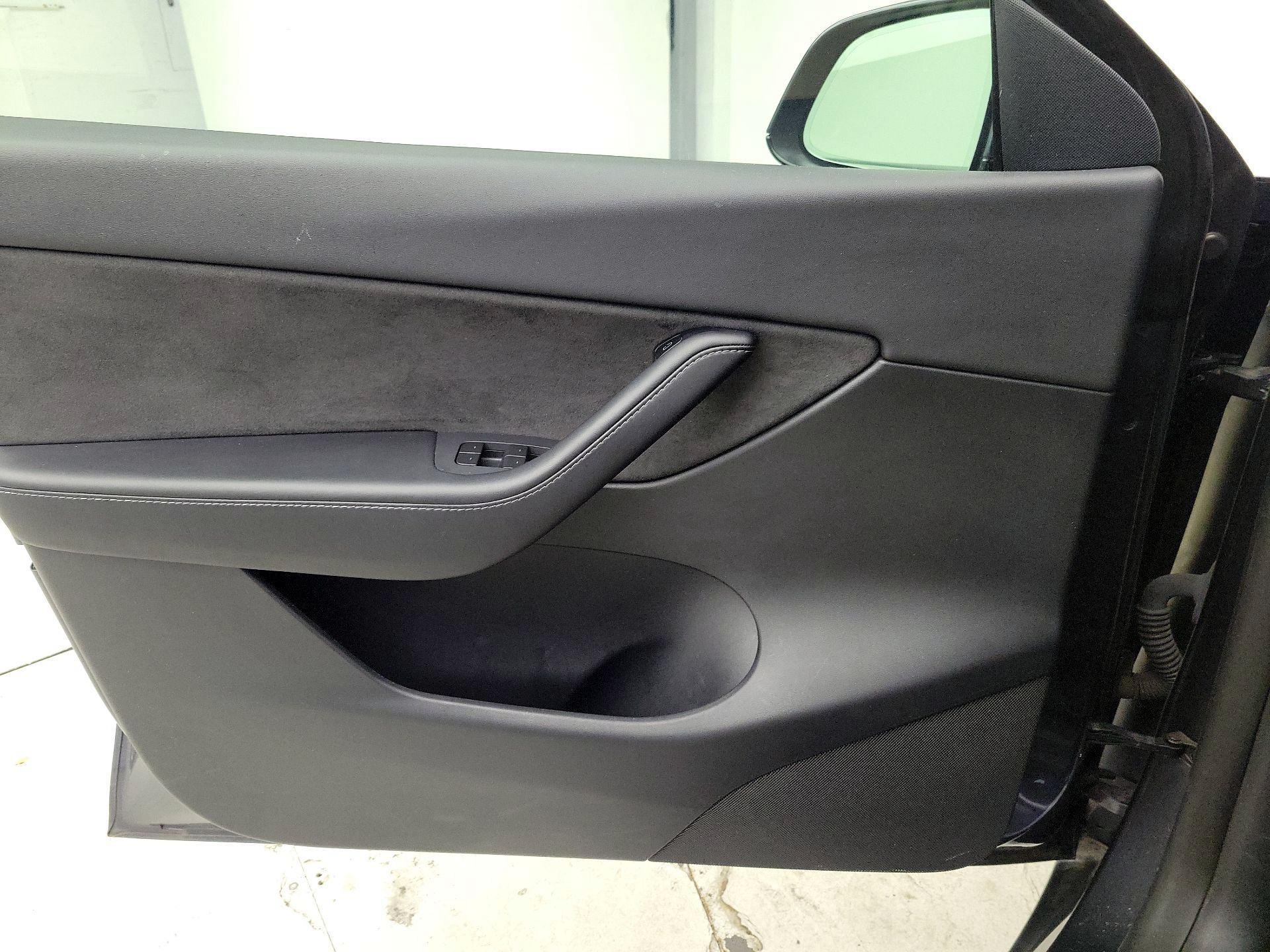 Thumbnail: 2021 Tesla Model Y - 12