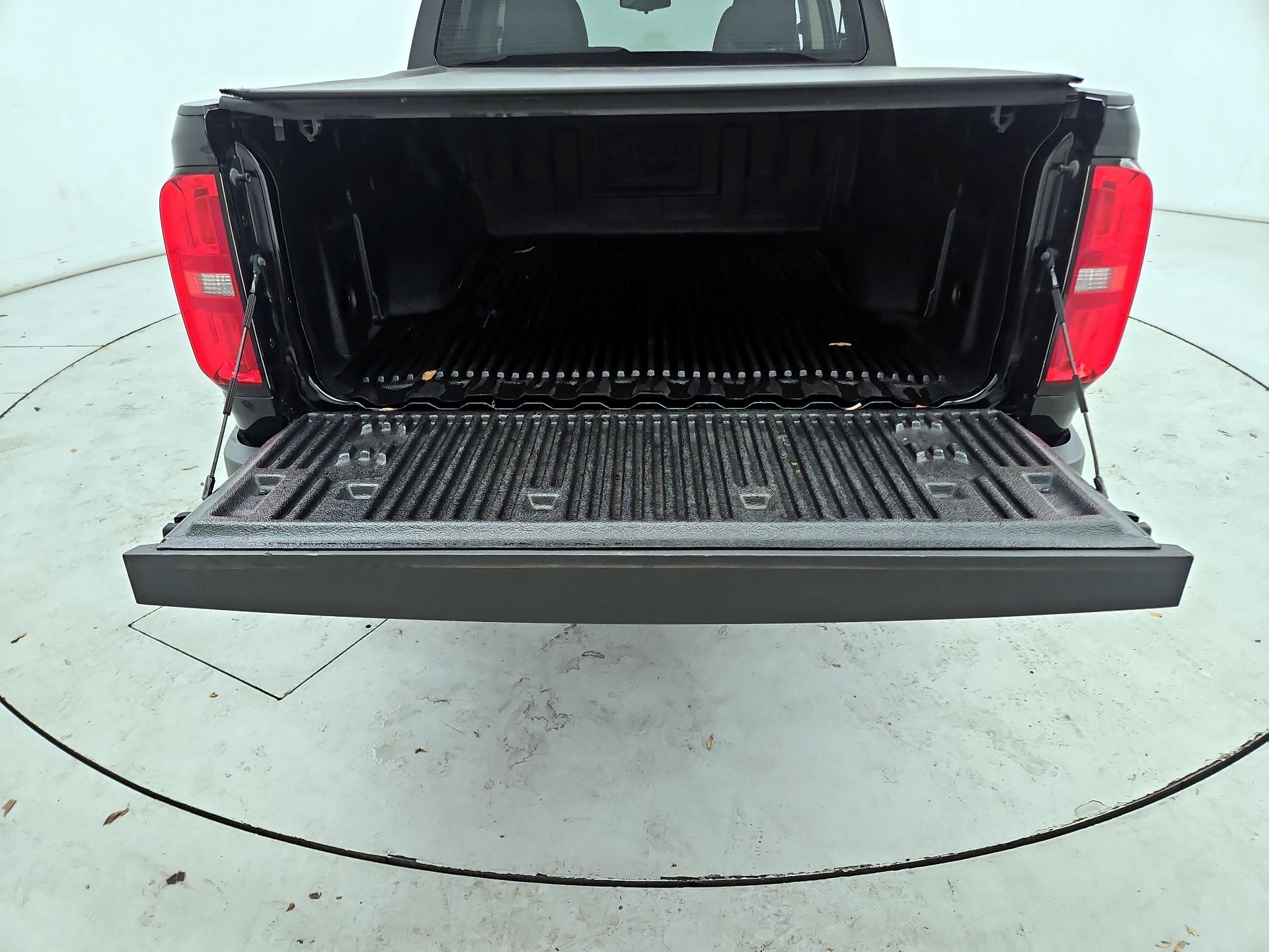 Thumbnail: 2018 Chevrolet Colorado - 20
