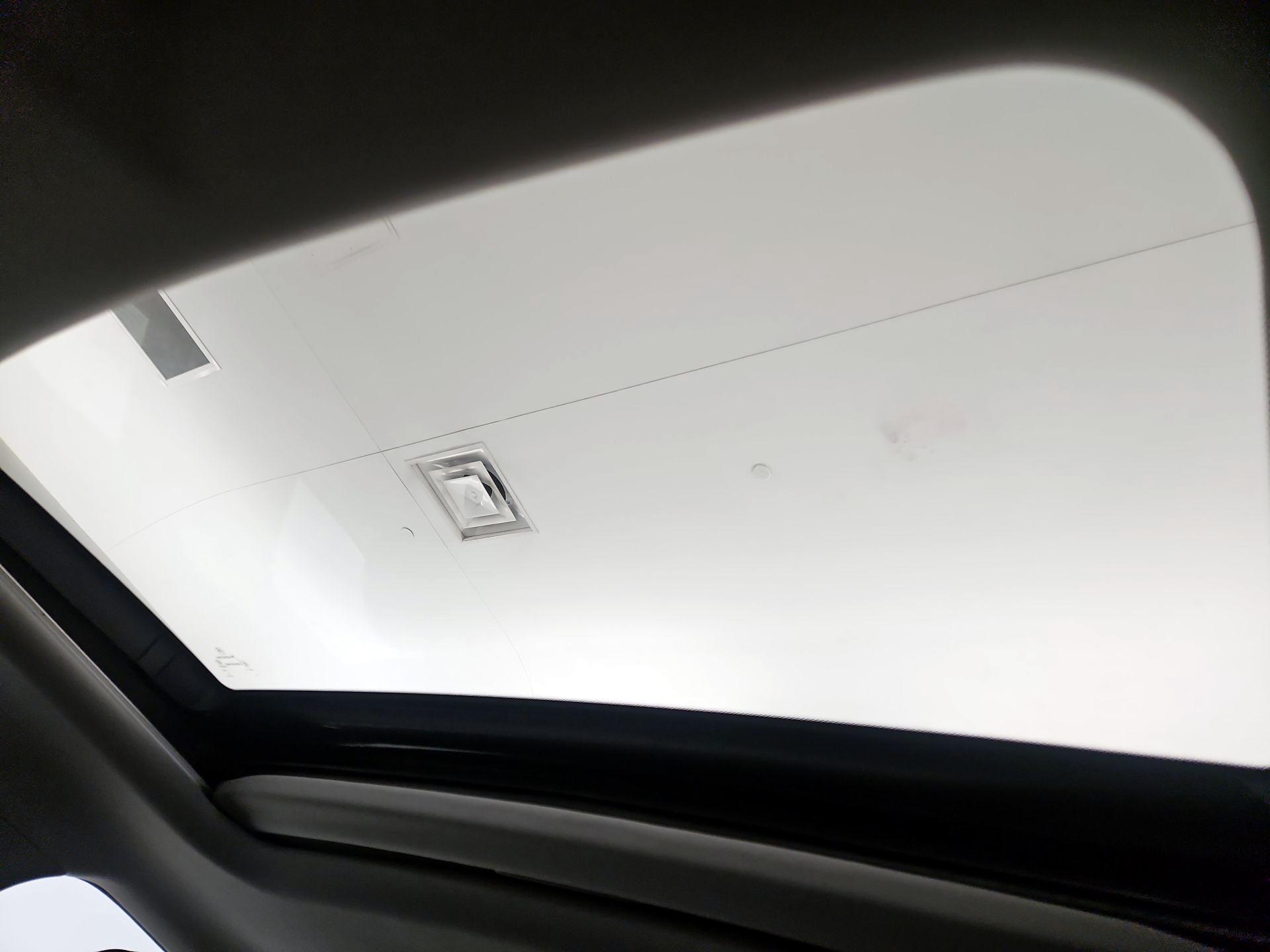 Thumbnail: 2017 Acura TLX - 19