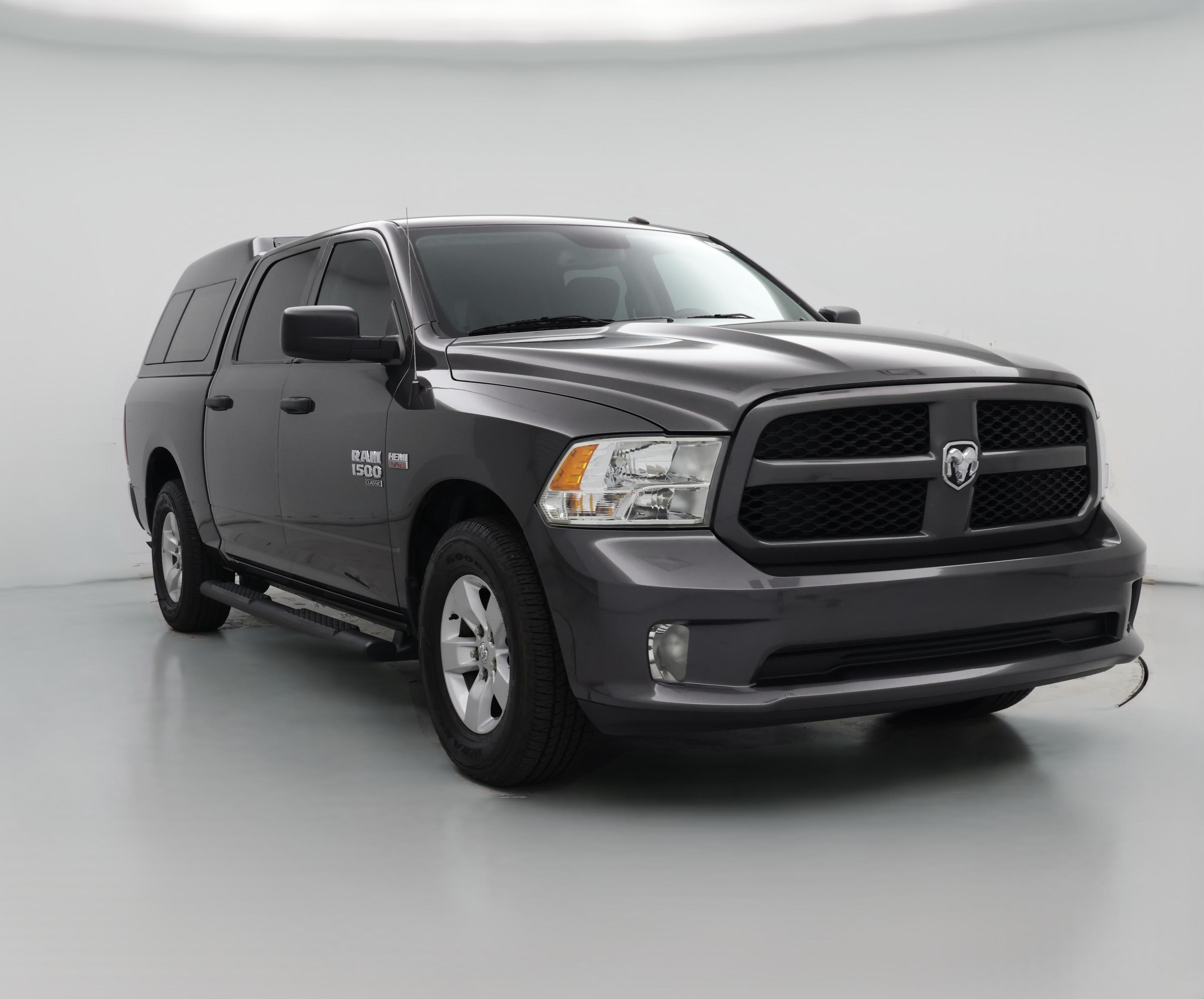 Thumbnail: 2020 RAM 1500 Classic - 1