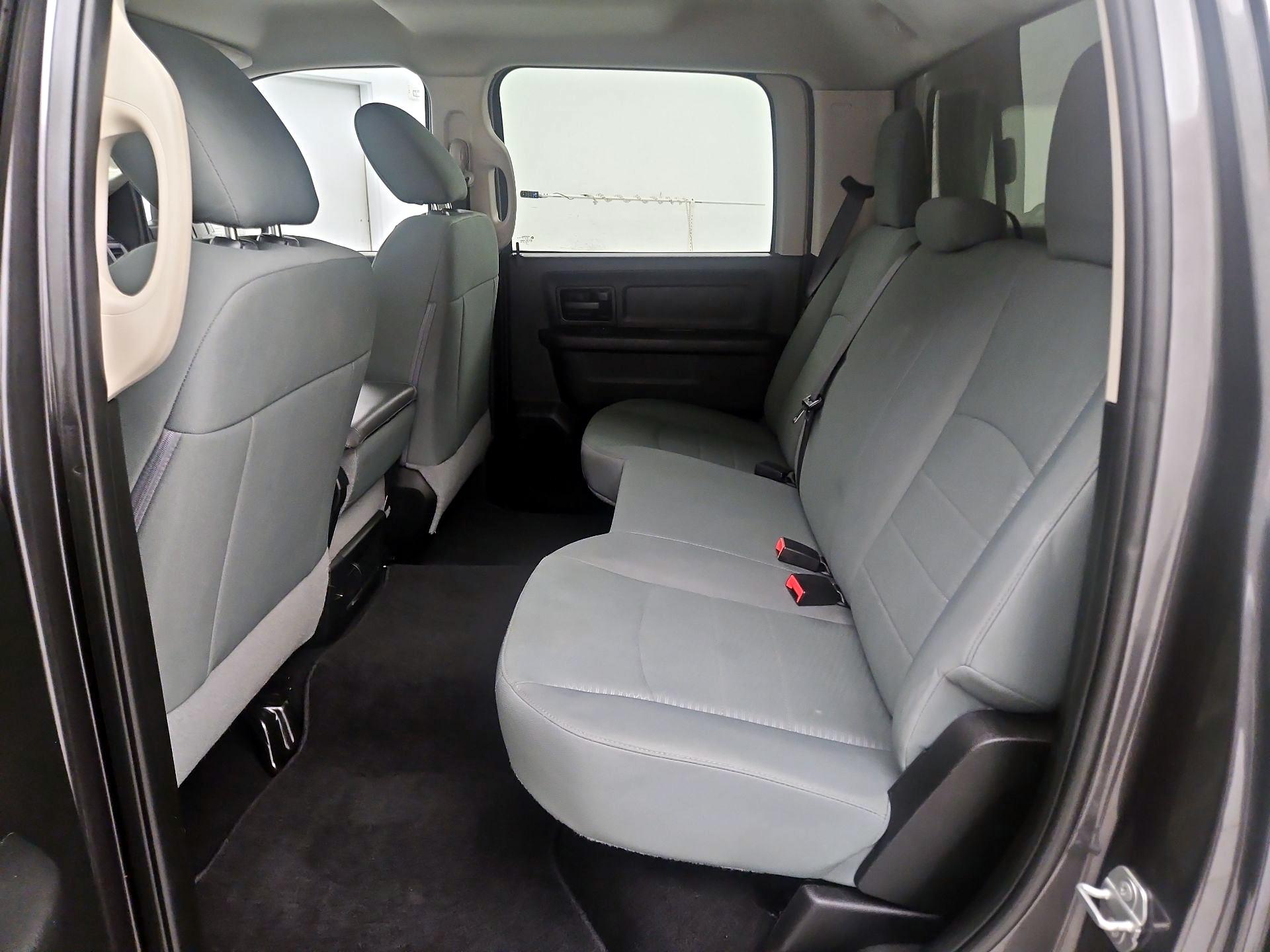Thumbnail: 2020 RAM 1500 Classic - 18
