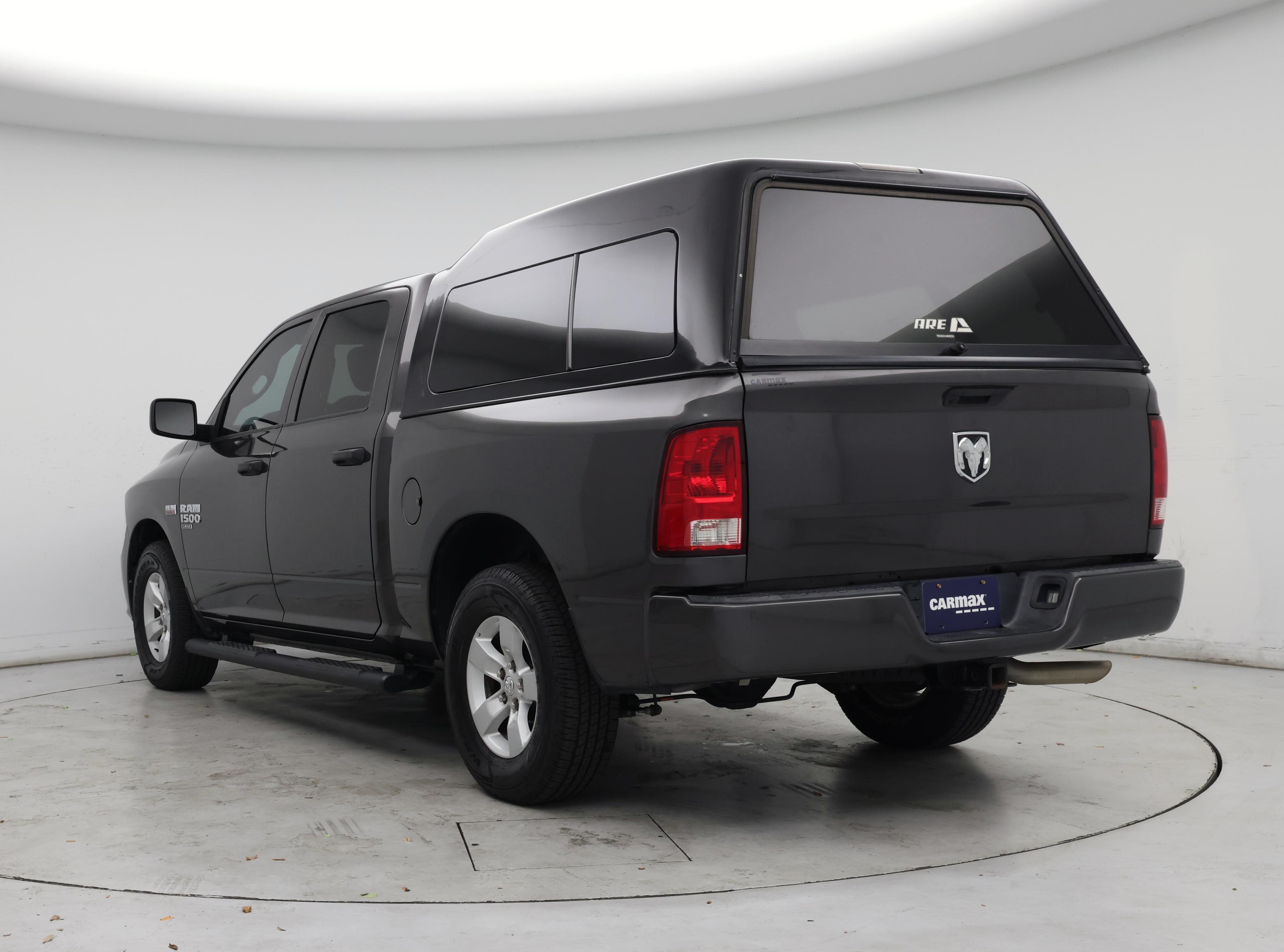 Thumbnail: 2020 RAM 1500 Classic - 2