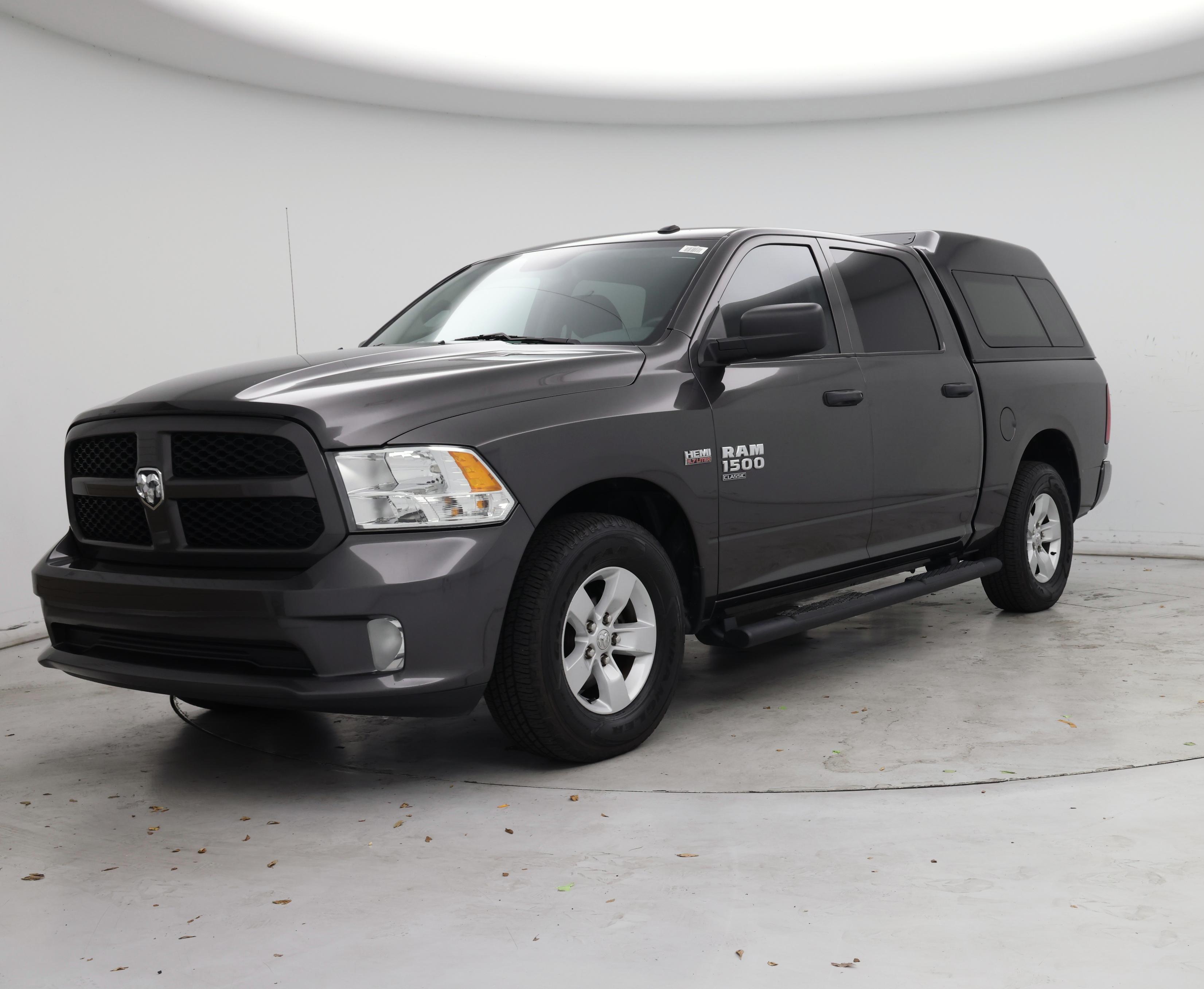 Thumbnail: 2020 RAM 1500 Classic - 4