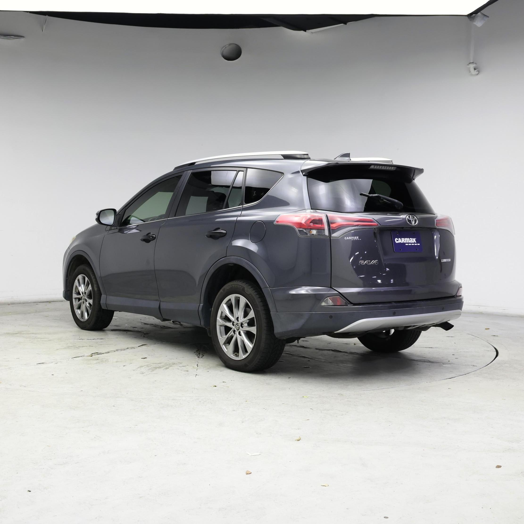 Thumbnail: 2016 Toyota RAV4 - 2