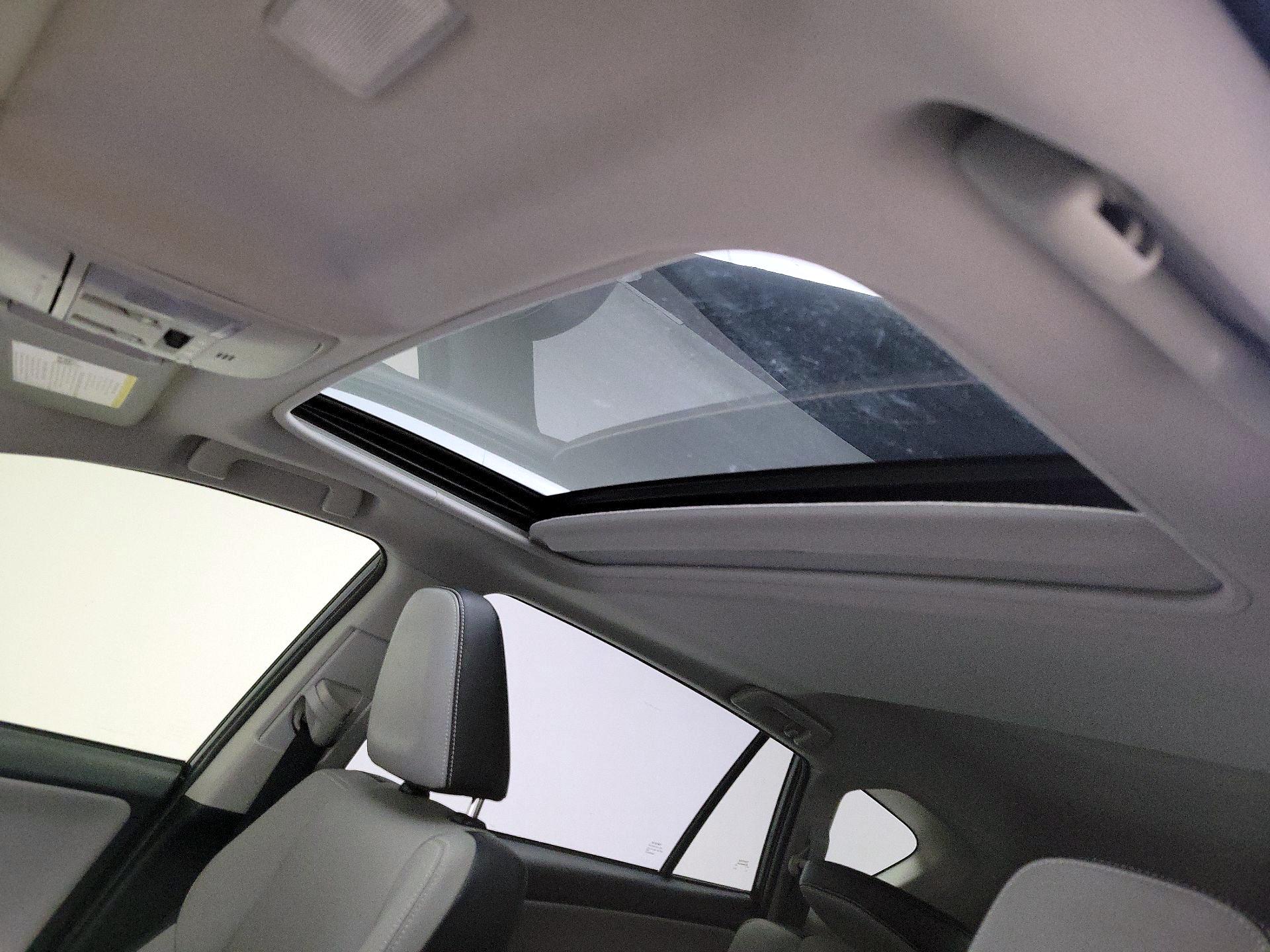 Thumbnail: 2016 Toyota RAV4 - 20