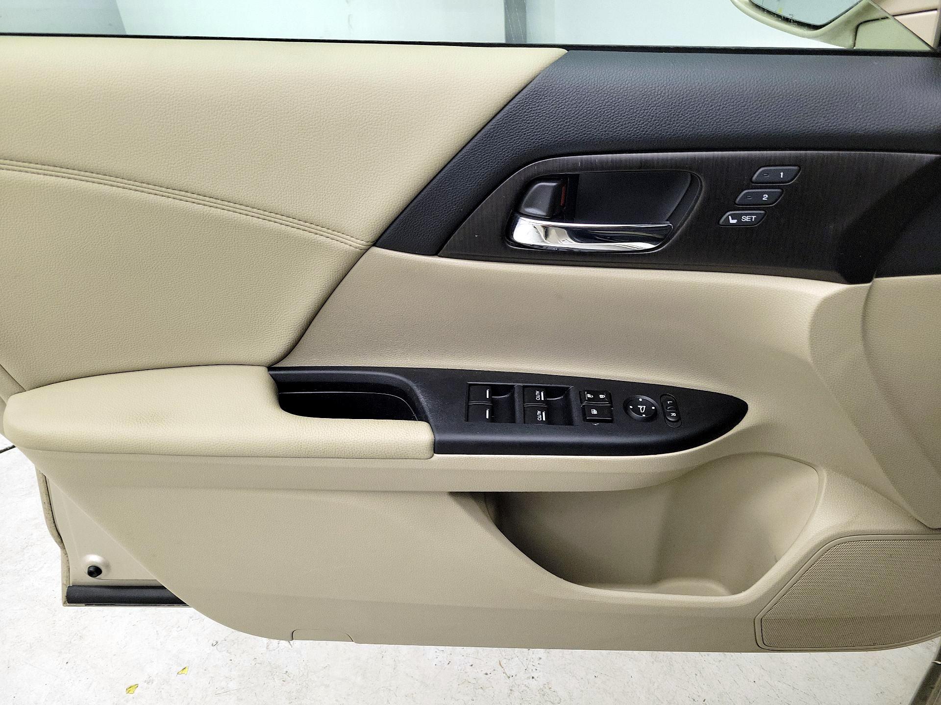 Thumbnail: 2014 Honda Accord - 12