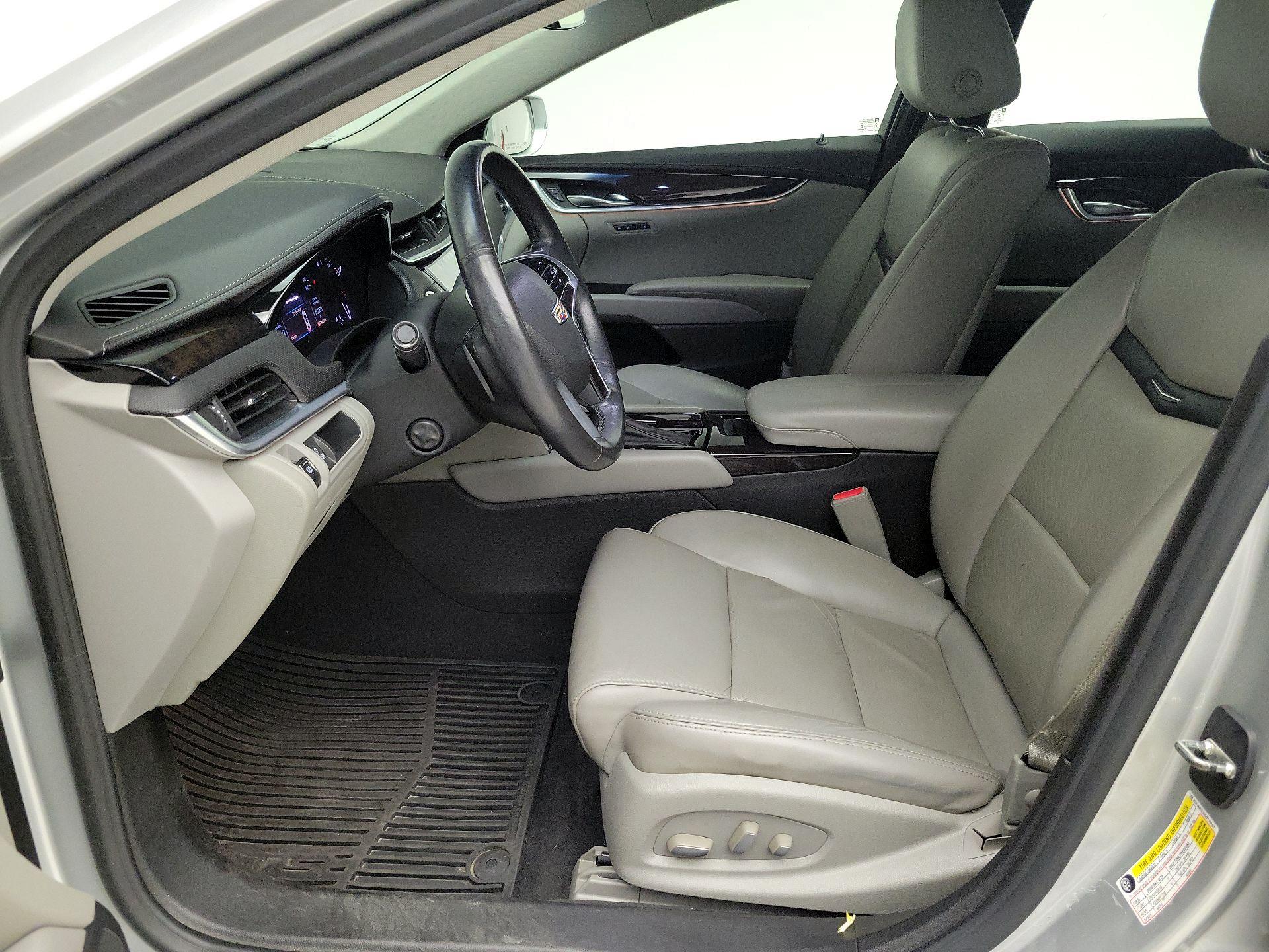 Thumbnail: 2016 Cadillac XTS - 11