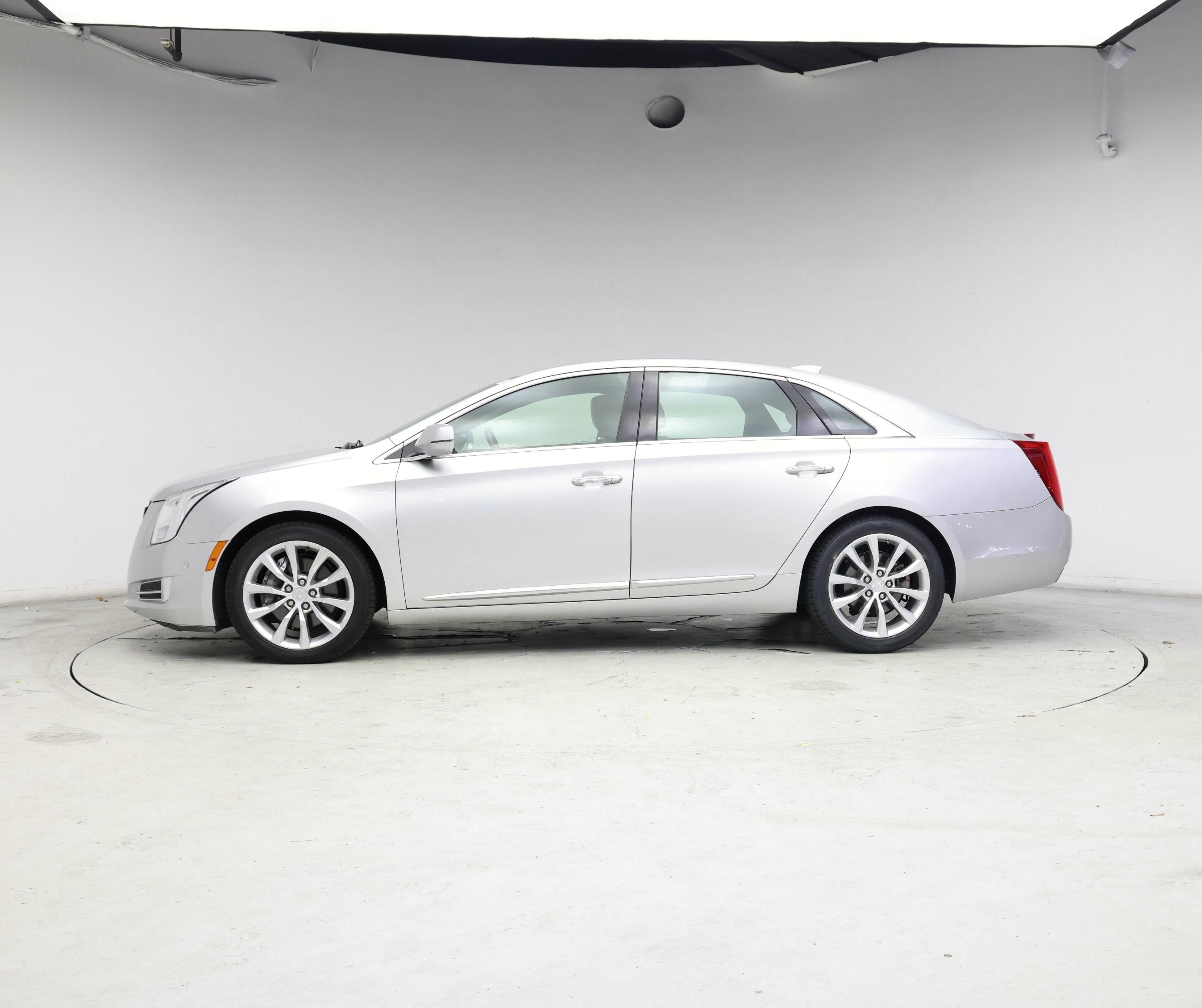 Thumbnail: 2016 Cadillac XTS - 3