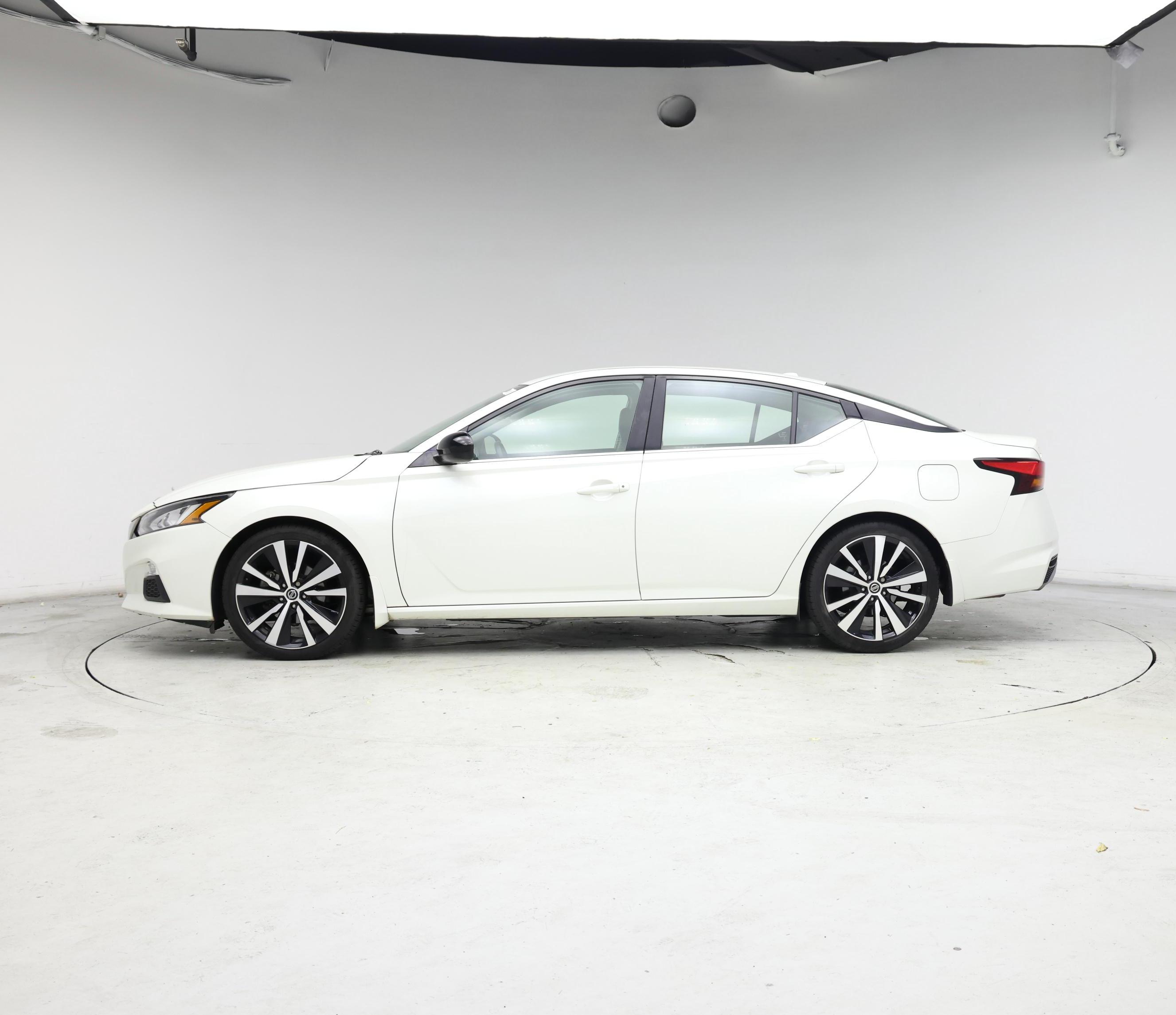 Thumbnail: 2019 Nissan Altima - 3