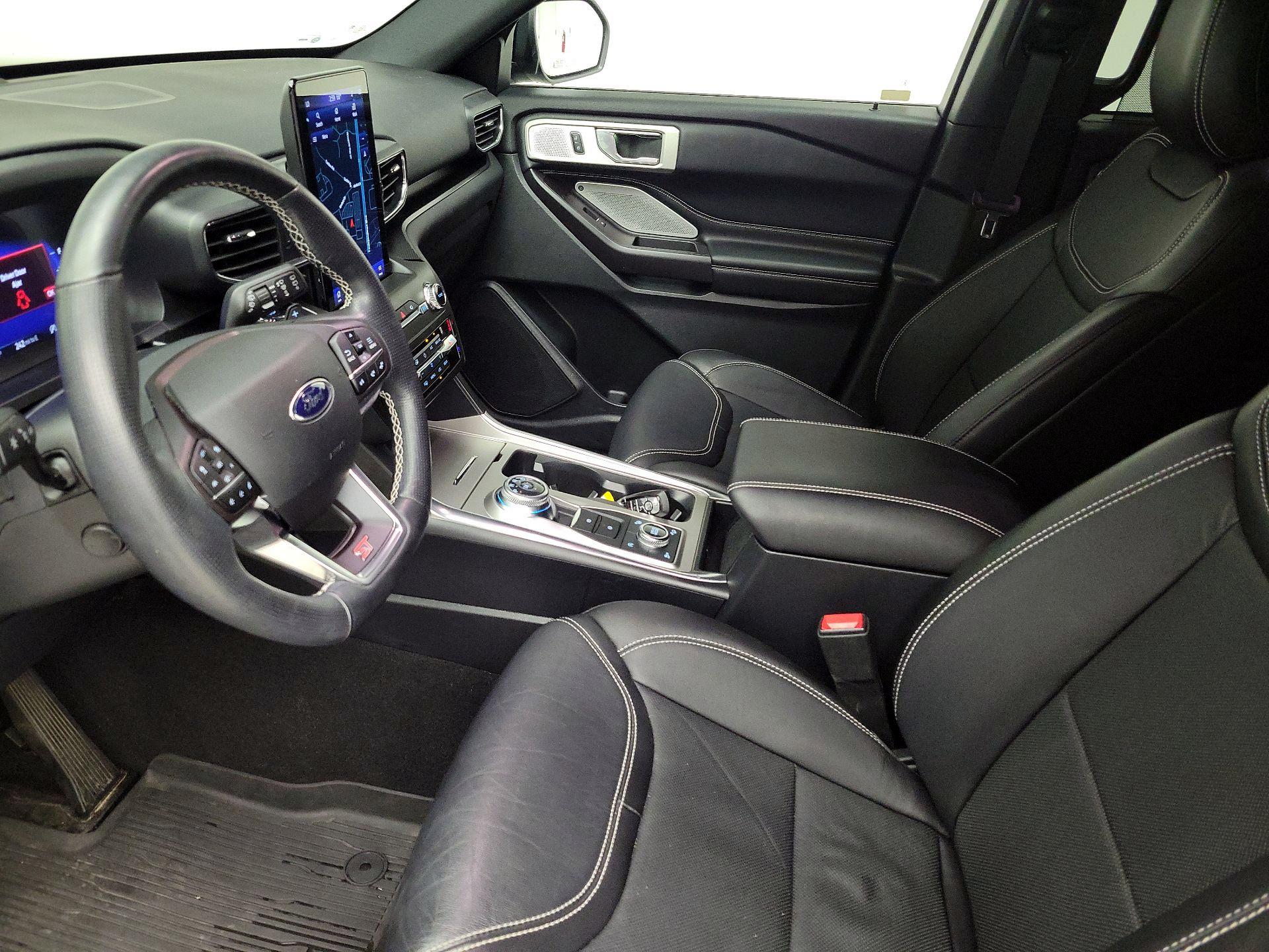 Thumbnail: 2020 Ford Explorer - 11