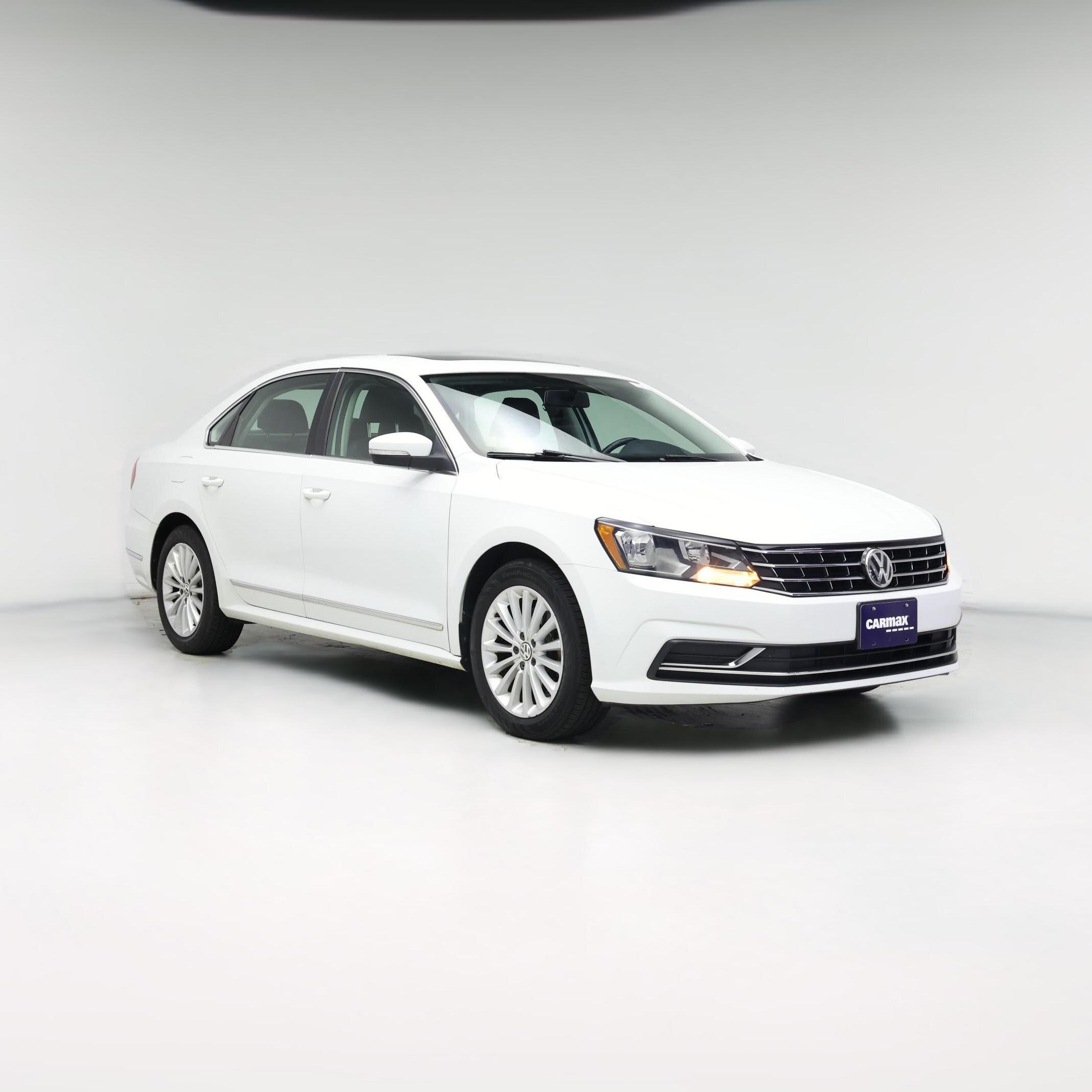 Thumbnail: 2016 Volkswagen Passat - 1
