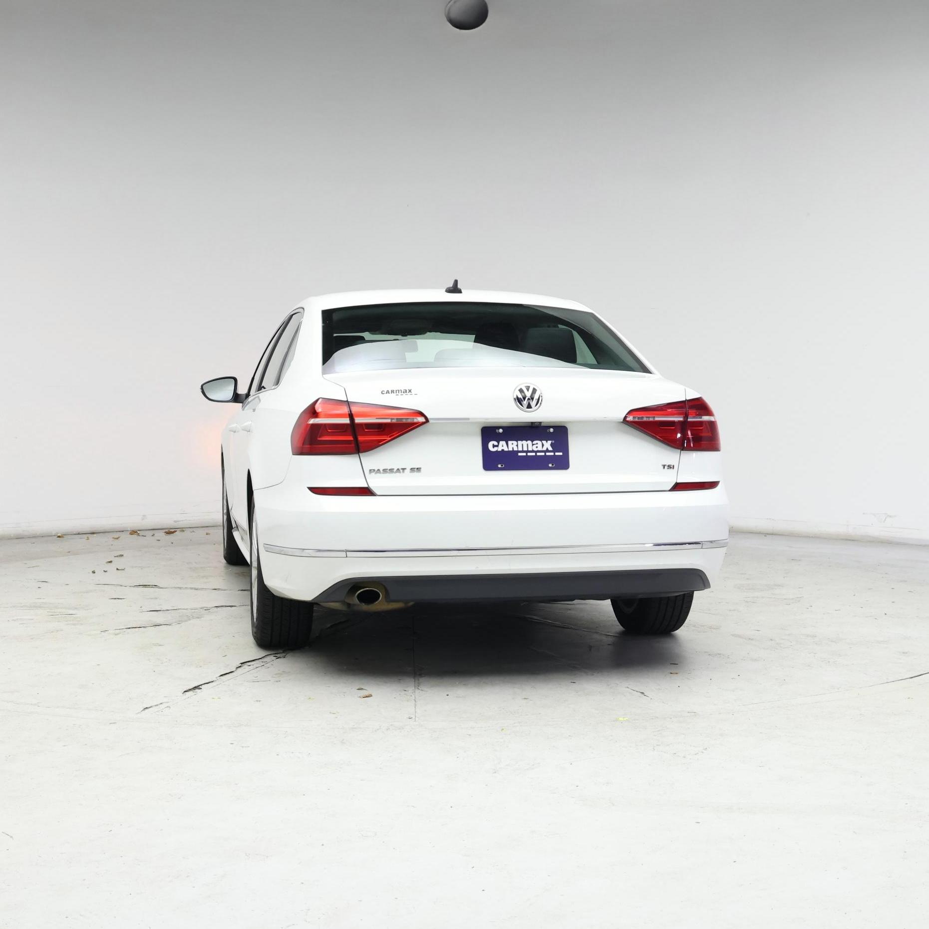 Thumbnail: 2016 Volkswagen Passat - 6