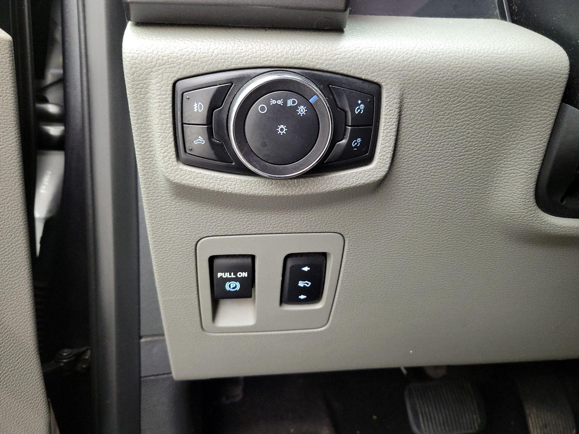 Thumbnail: 2016 Ford F-150 - 13