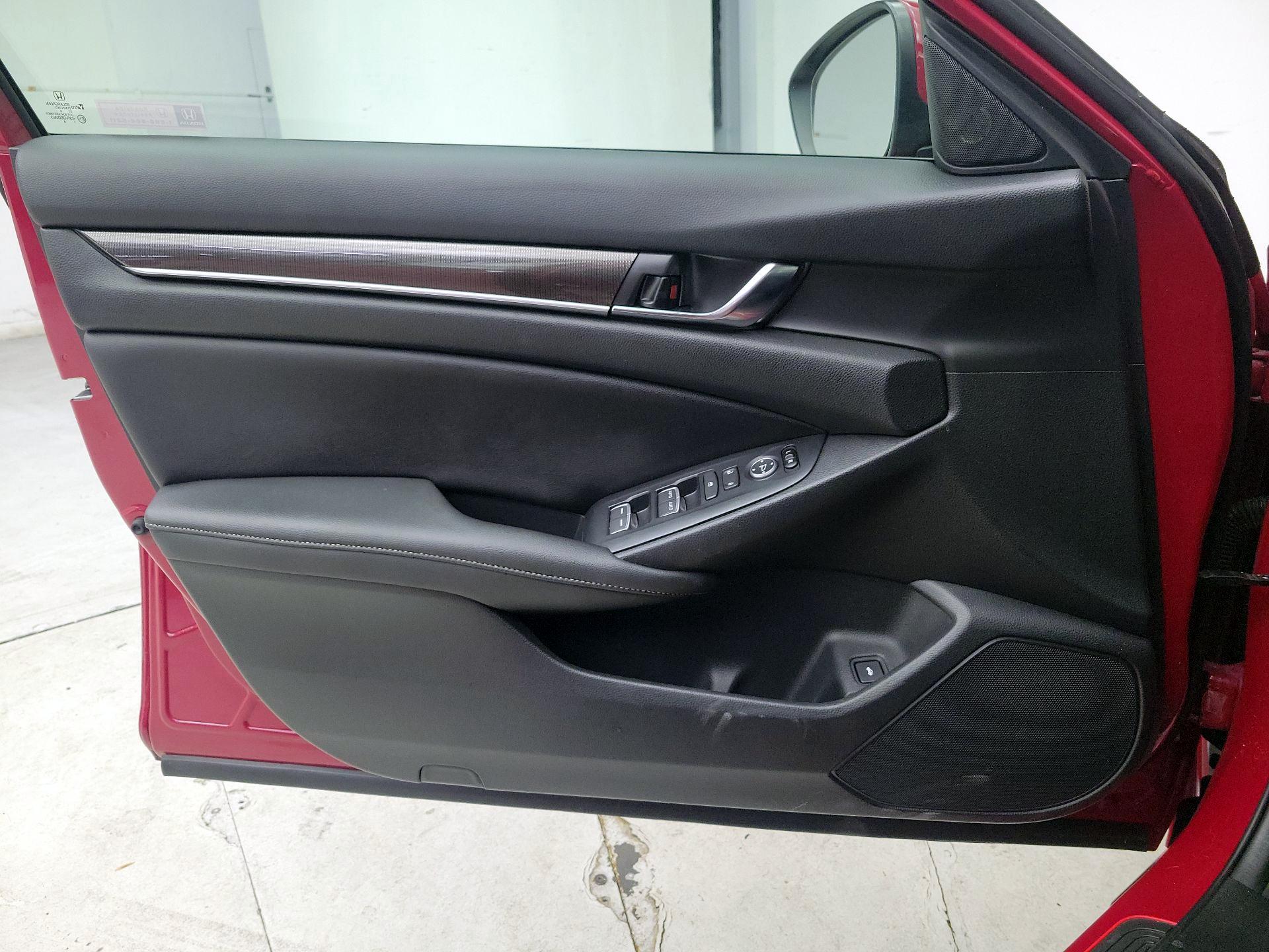 Thumbnail: 2019 Honda Accord - 12