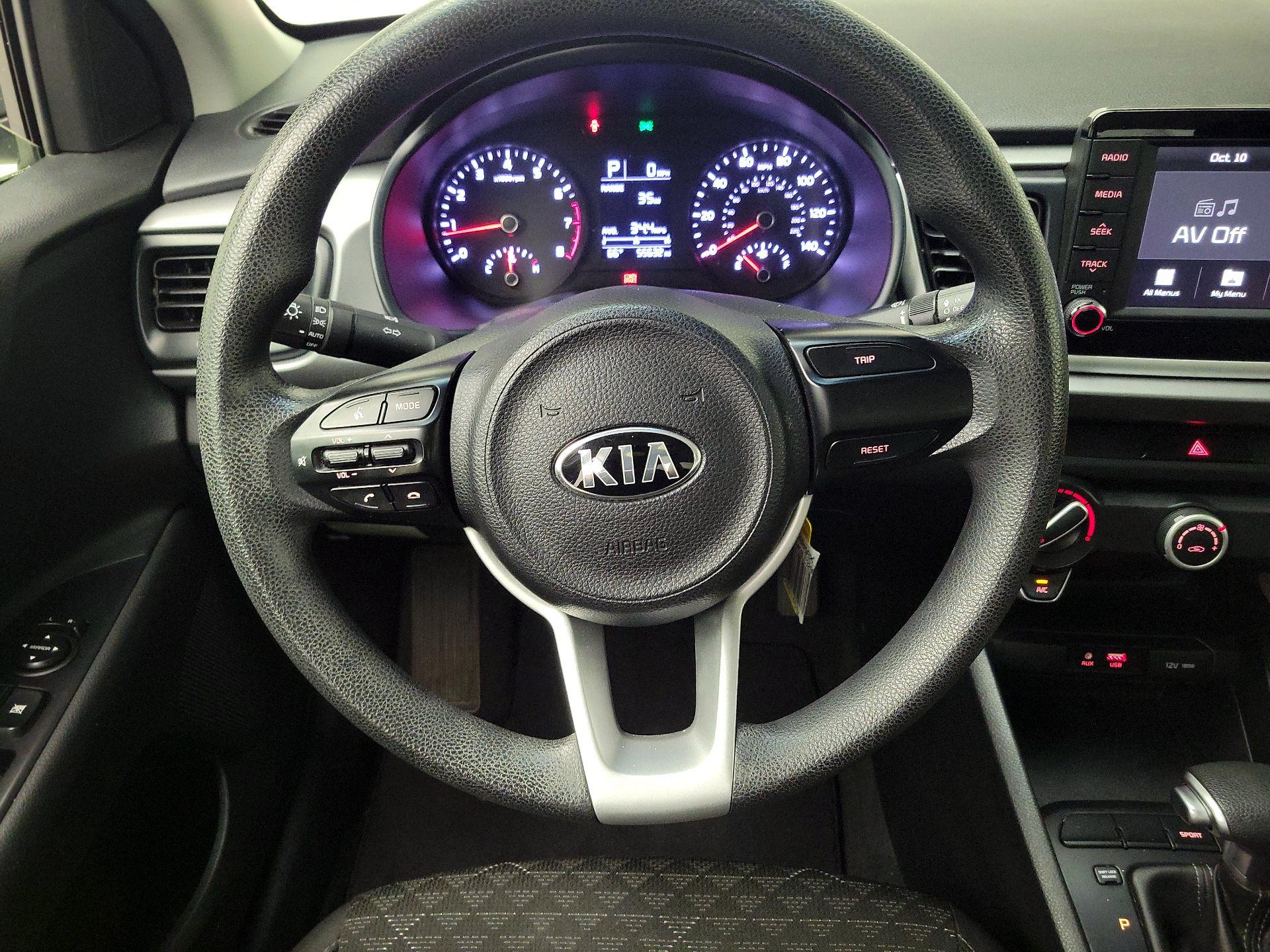 Thumbnail: 2020 Kia Rio - 10