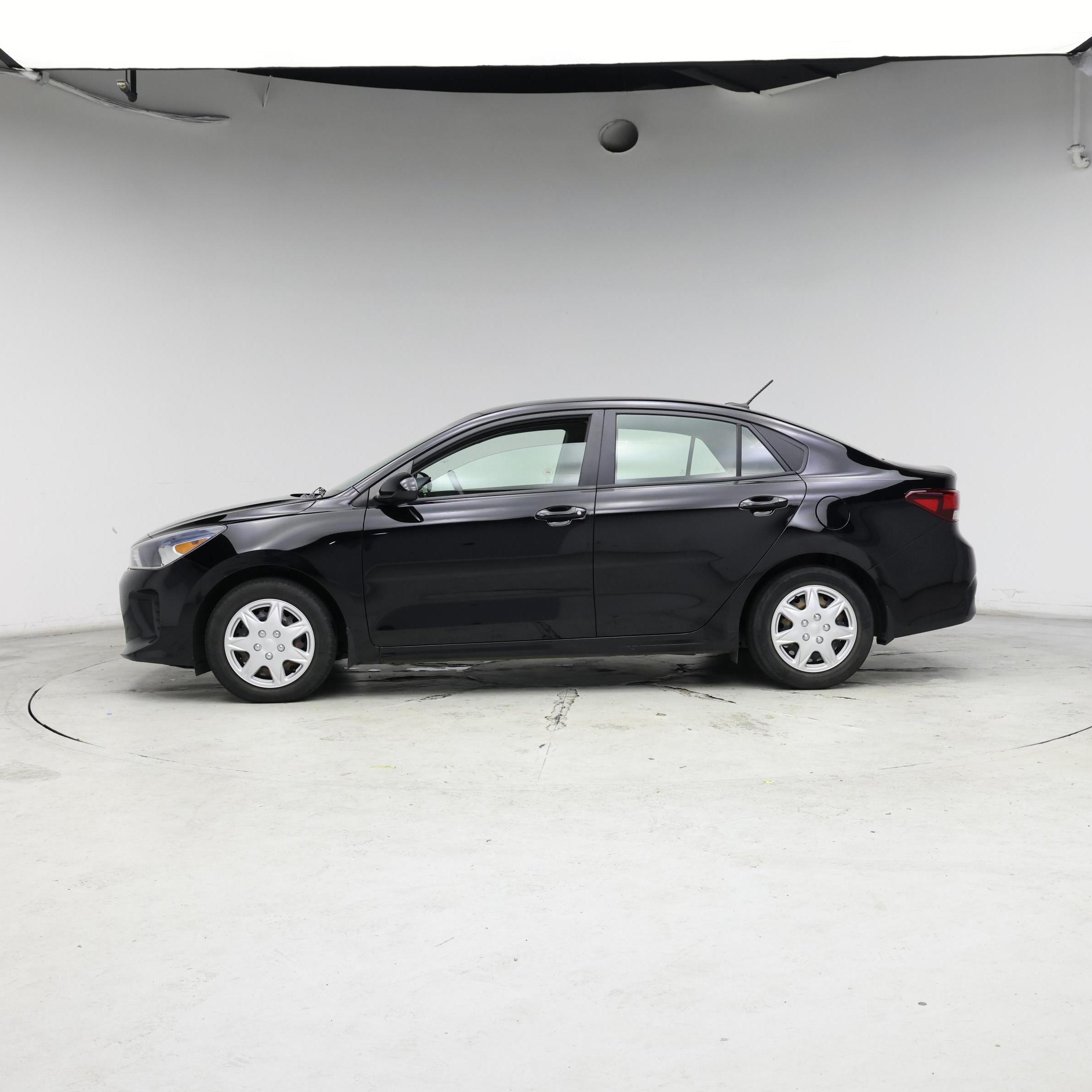 Thumbnail: 2020 Kia Rio - 3