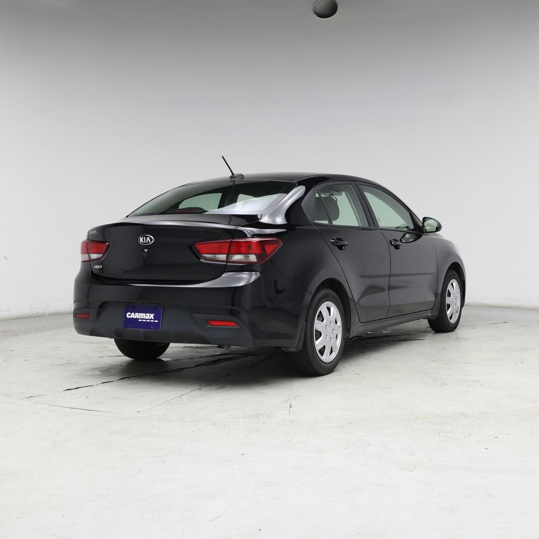 Thumbnail: 2020 Kia Rio - 8