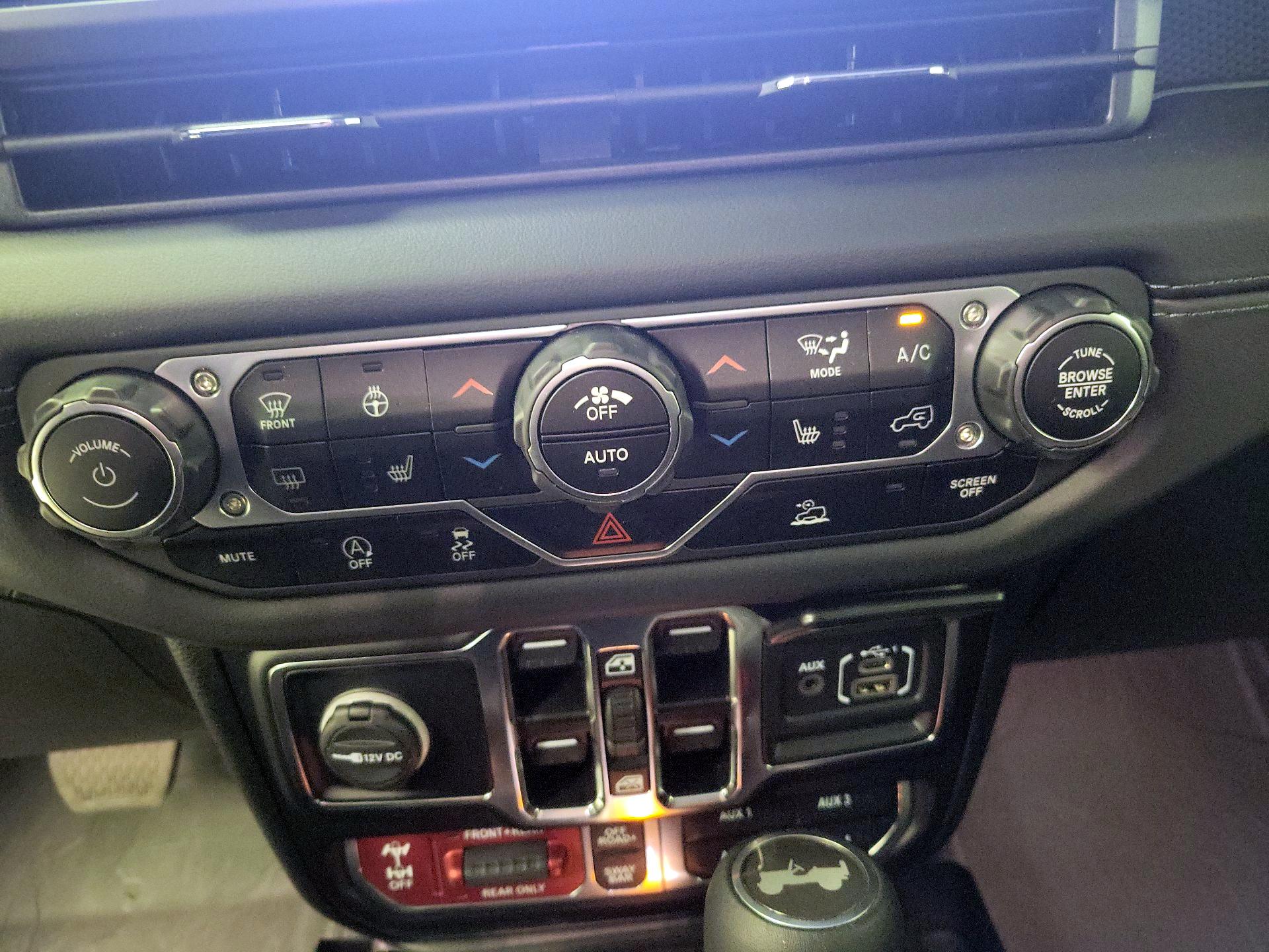 Thumbnail: 2024 Jeep Wrangler - 17