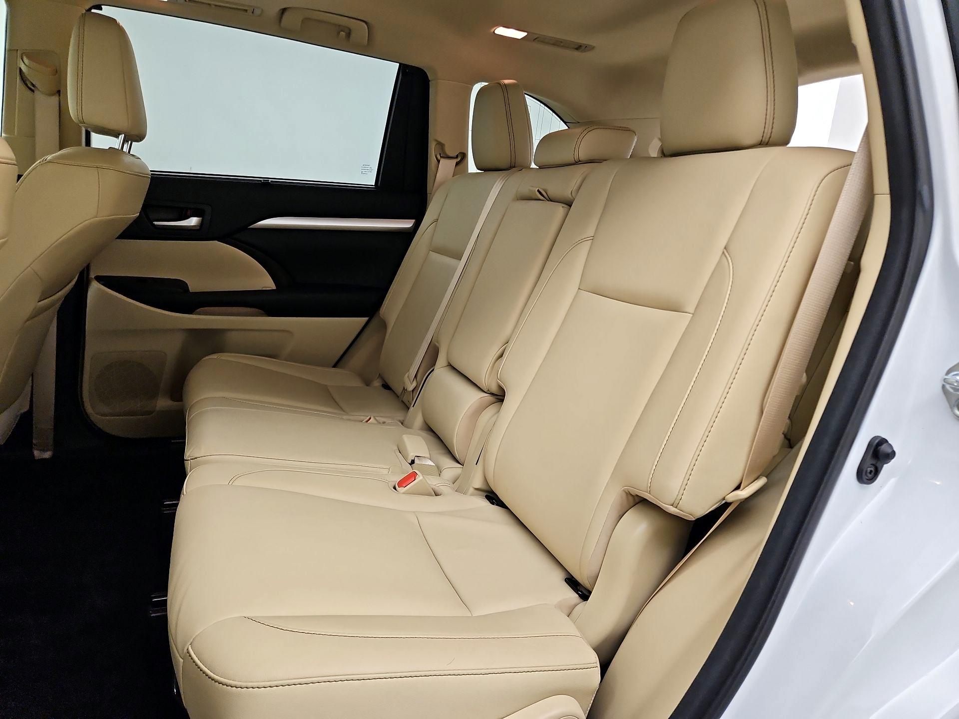 Thumbnail: 2018 Toyota Highlander - 19