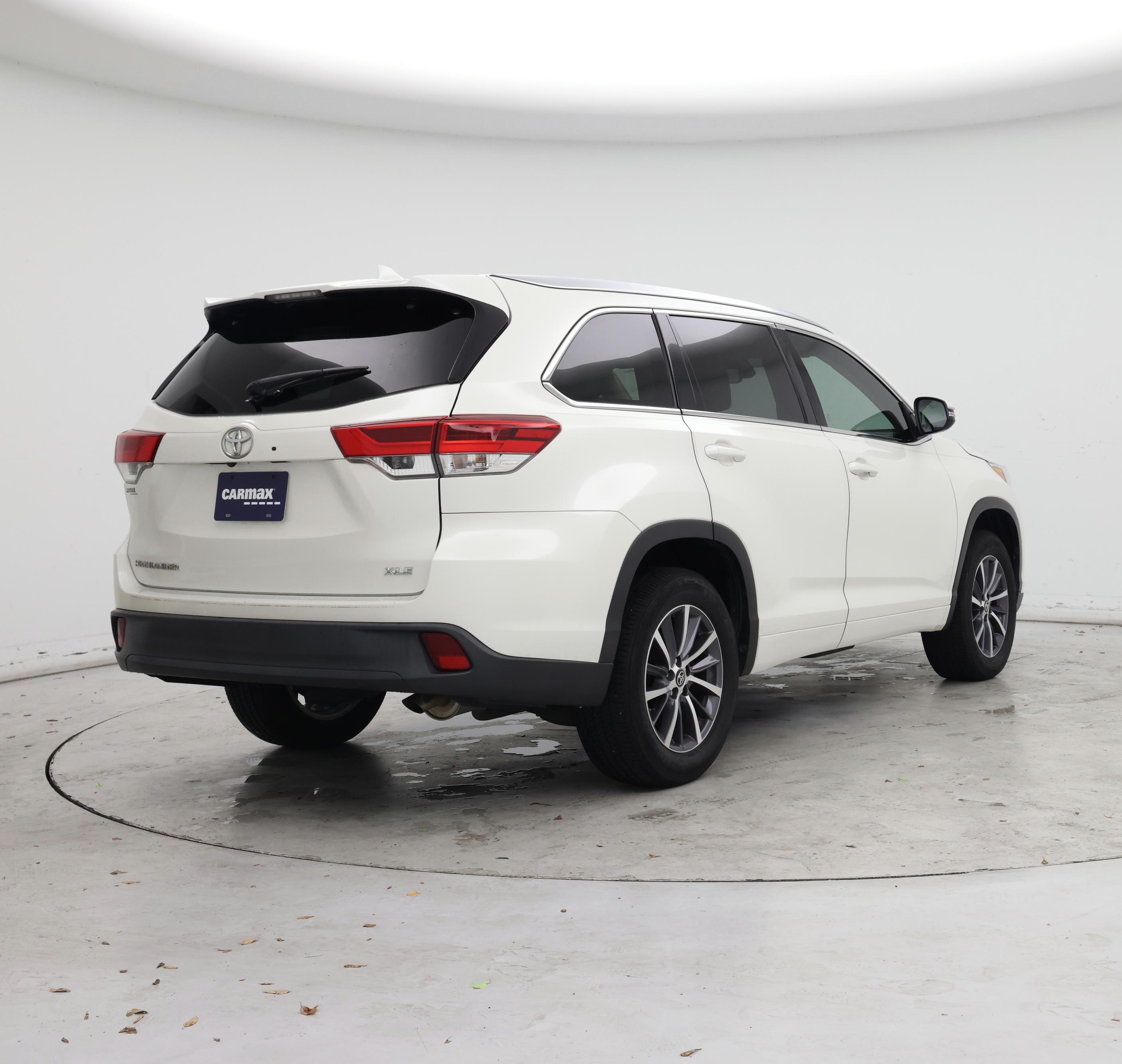 Thumbnail: 2018 Toyota Highlander - 8