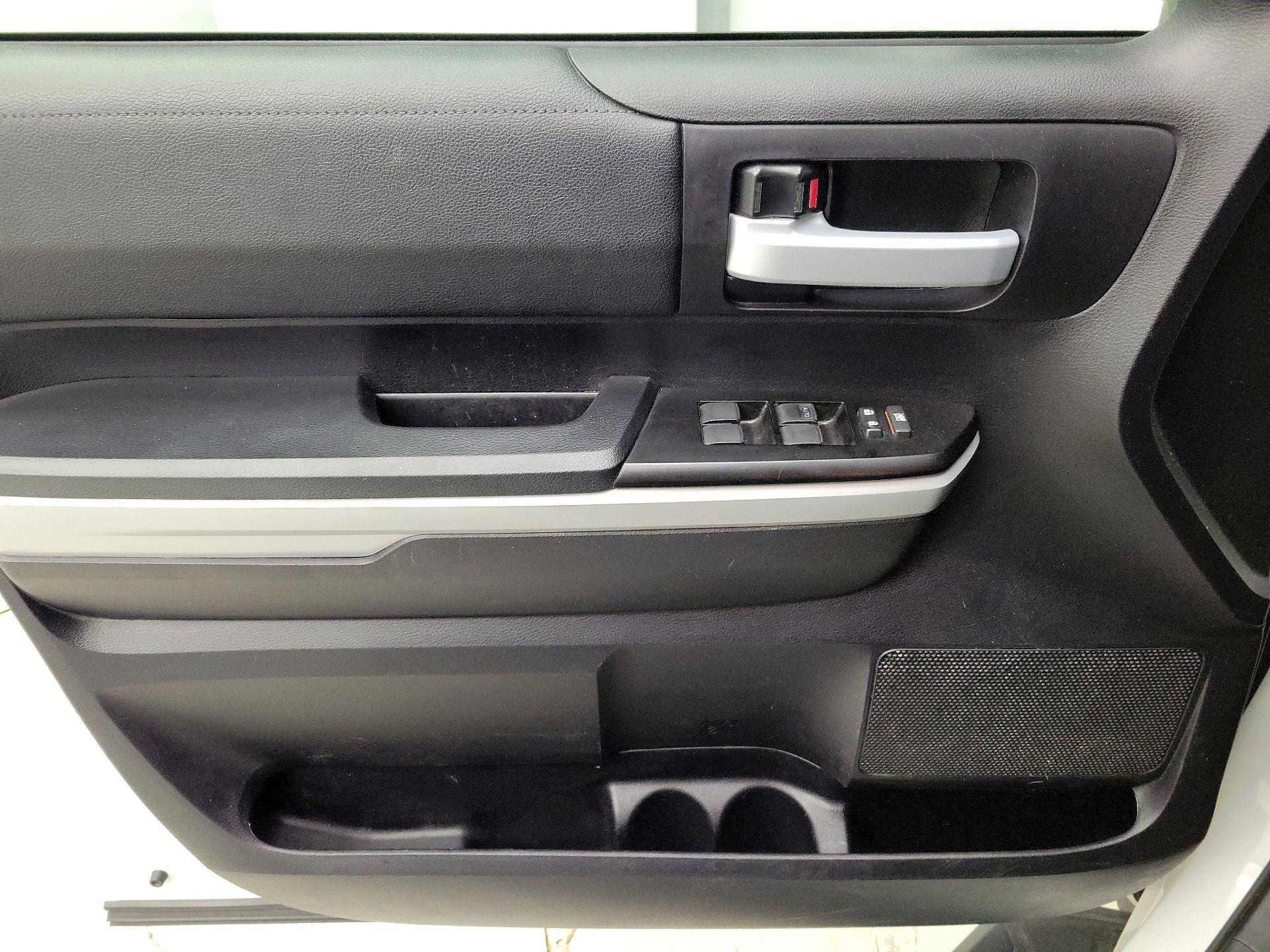 Thumbnail: 2020 Toyota Tundra - 12