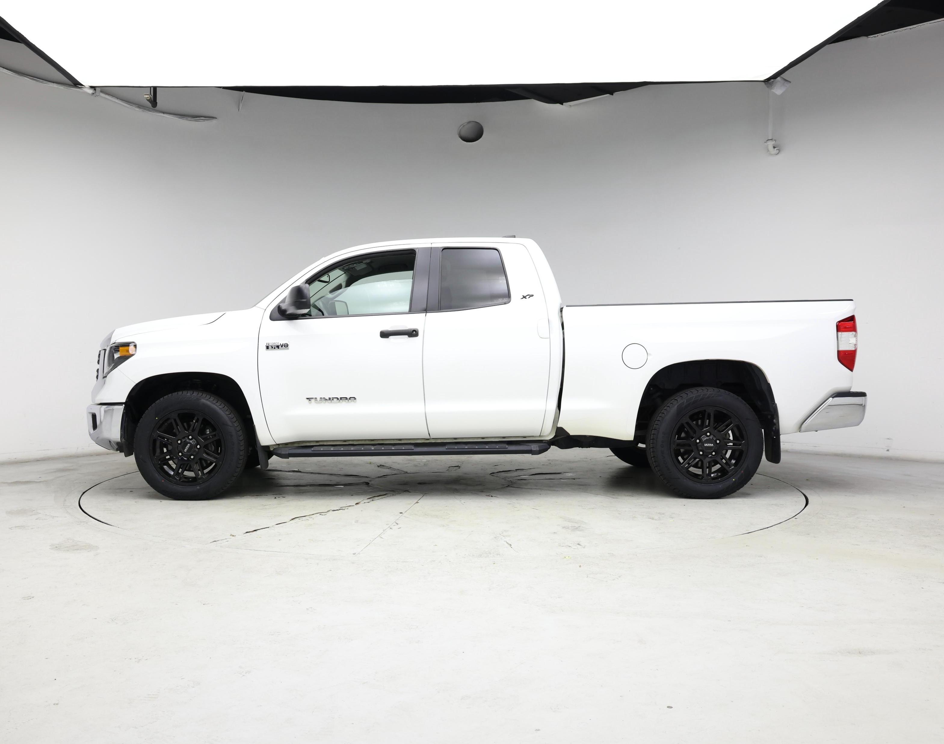 Thumbnail: 2020 Toyota Tundra - 3