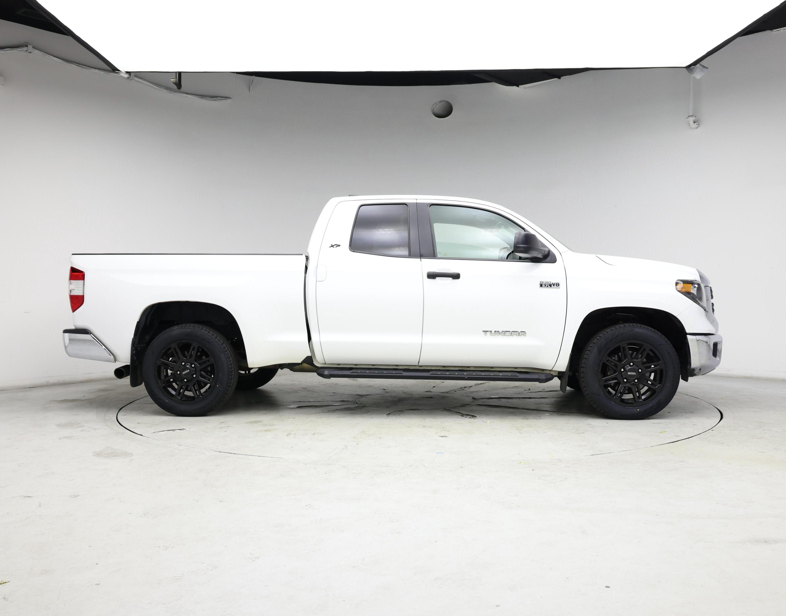 Thumbnail: 2020 Toyota Tundra - 7