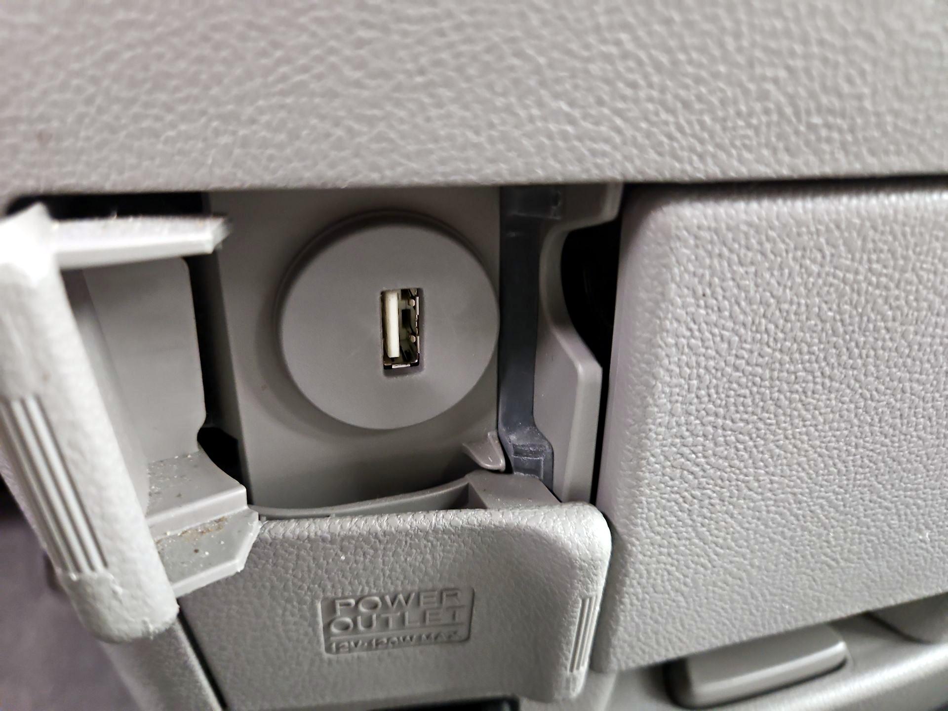 Thumbnail: 2014 Honda Odyssey - 18