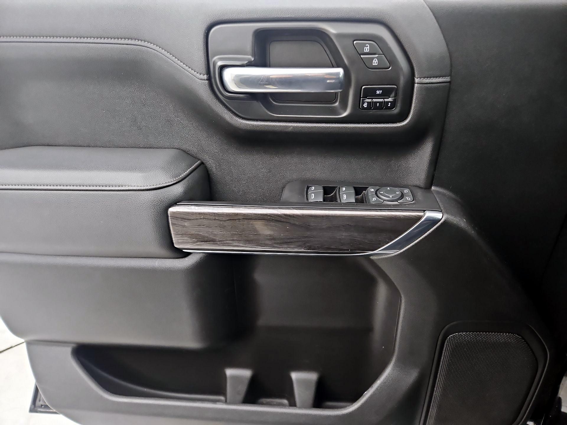 Thumbnail: 2020 Chevrolet Silverado 1500 - 12