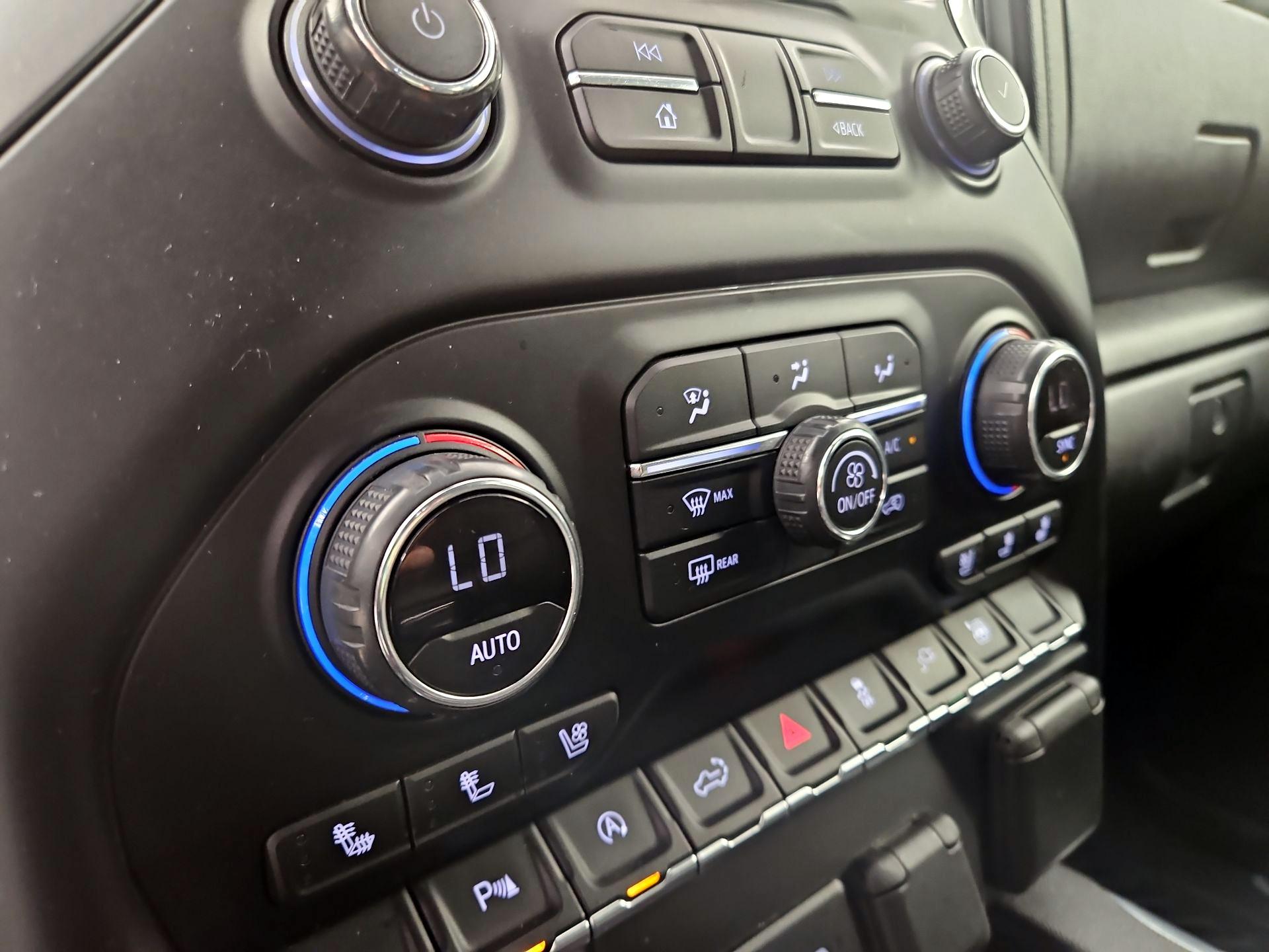 Thumbnail: 2020 Chevrolet Silverado 1500 - 16