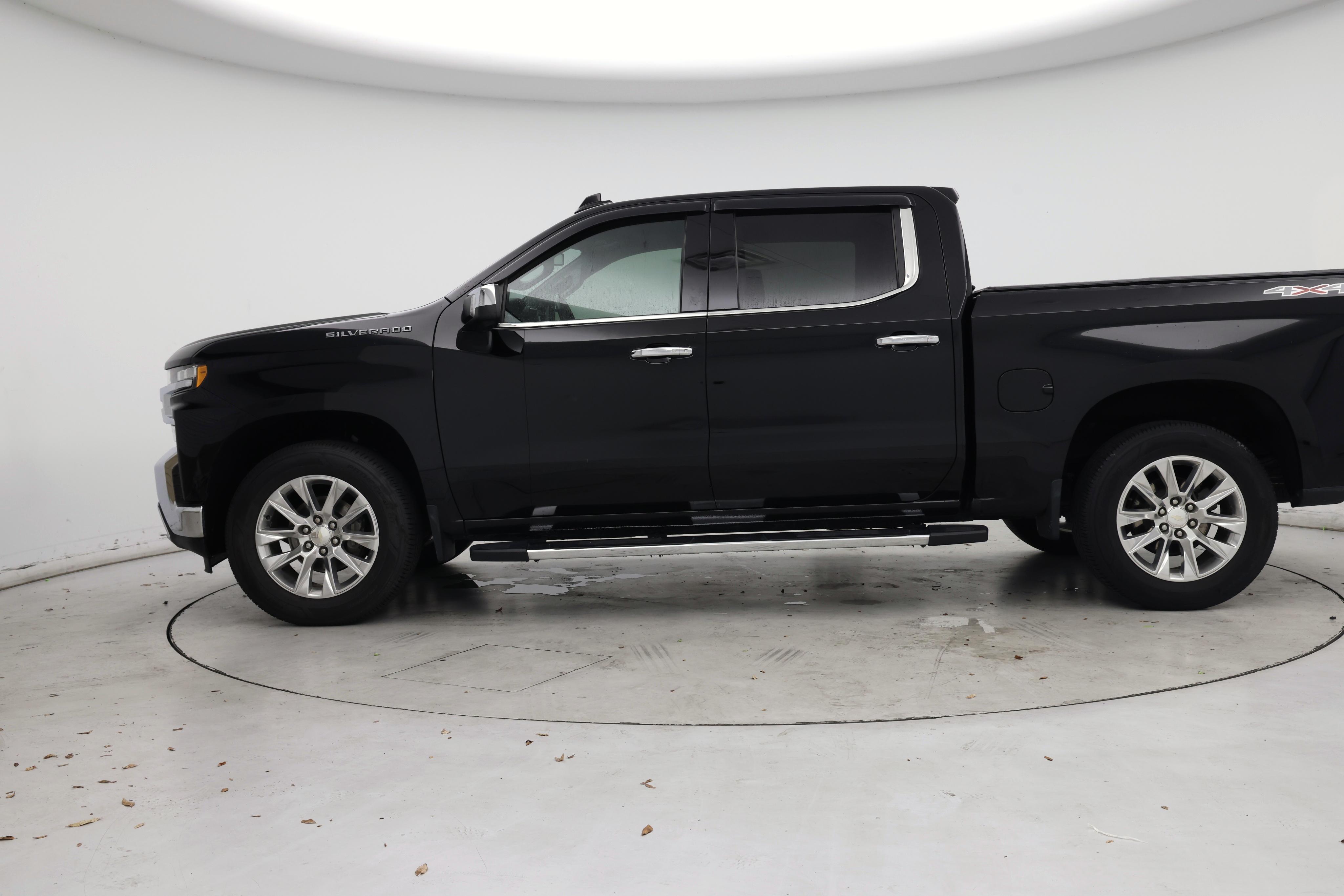 Thumbnail: 2020 Chevrolet Silverado 1500 - 3