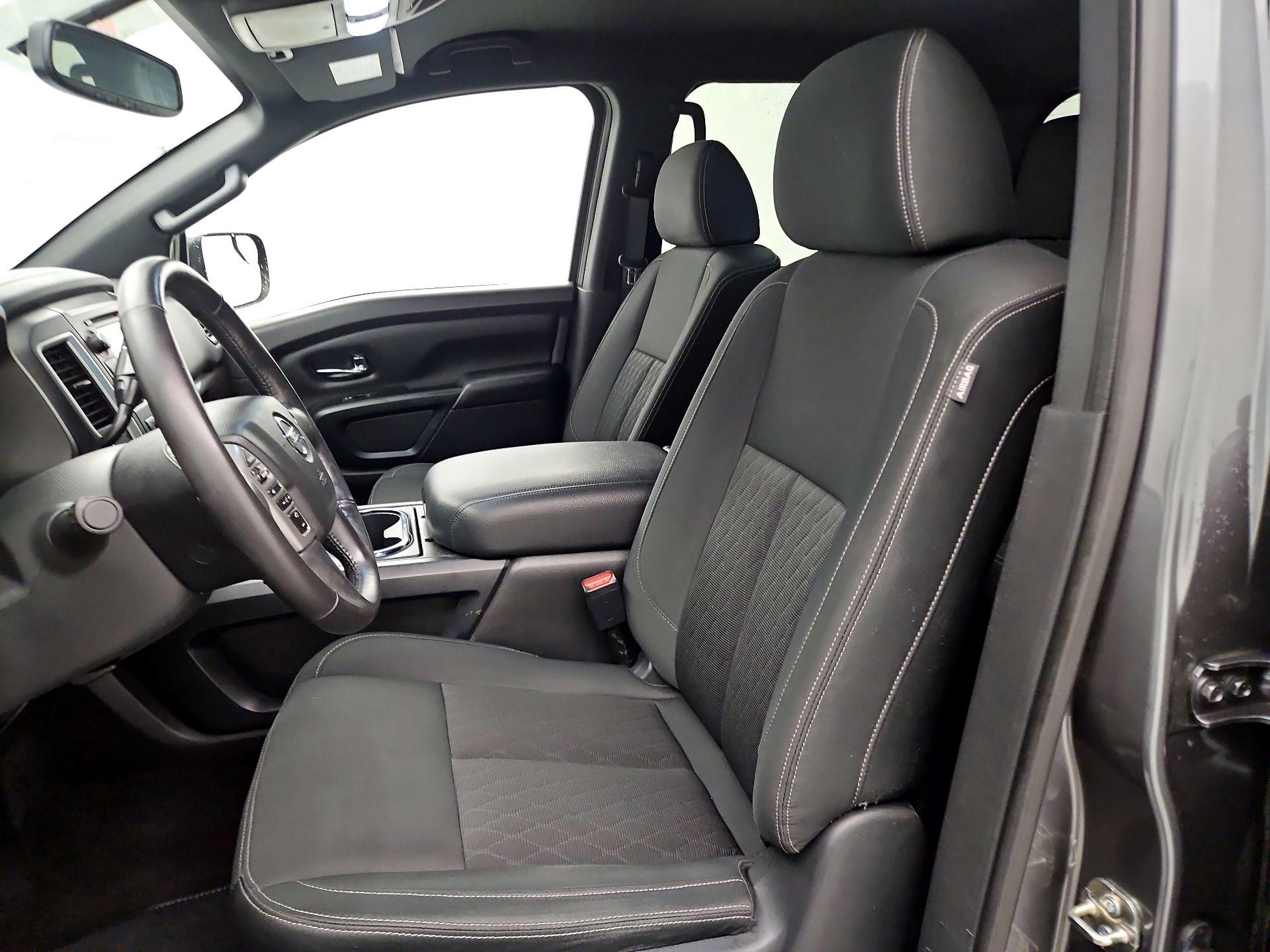 Thumbnail: 2018 Nissan Titan - 11