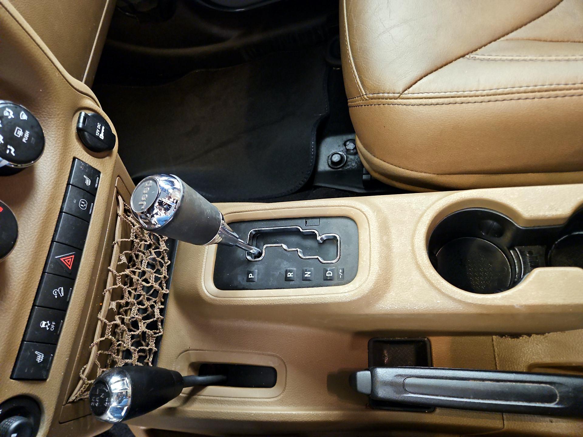 Thumbnail: 2014 Jeep Wrangler - 14