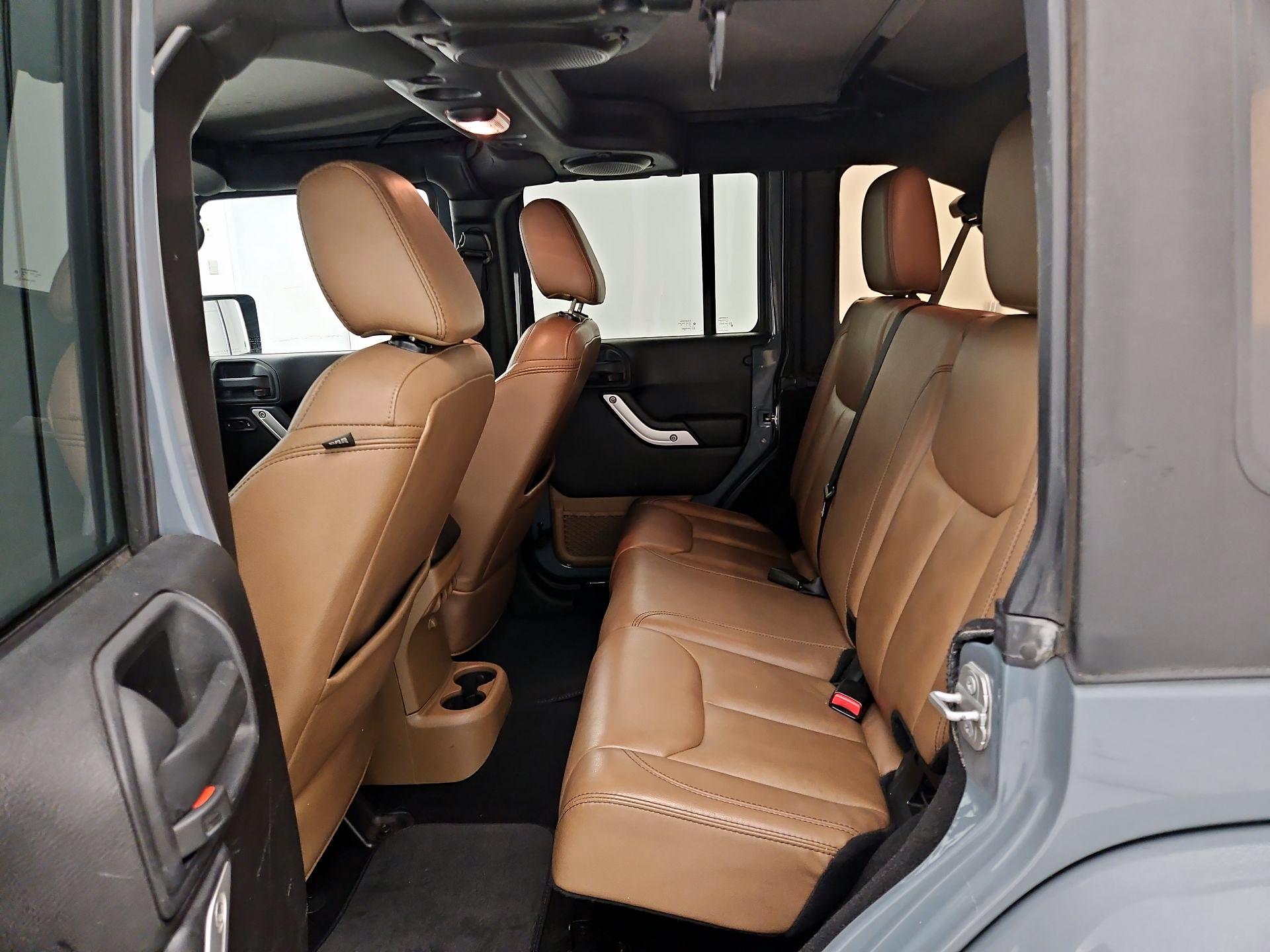 Thumbnail: 2014 Jeep Wrangler - 16