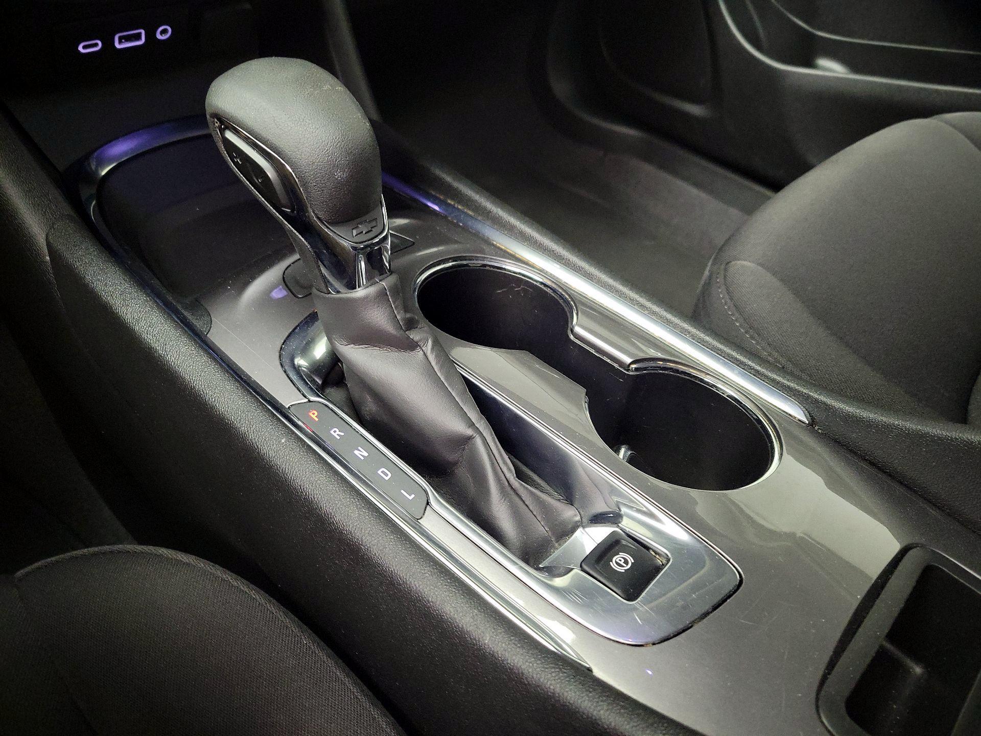 Thumbnail: 2023 Chevrolet Malibu - 17