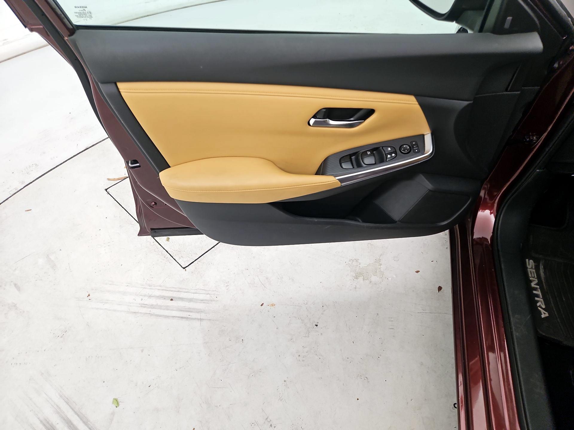 Thumbnail: 2020 Nissan Sentra - 12