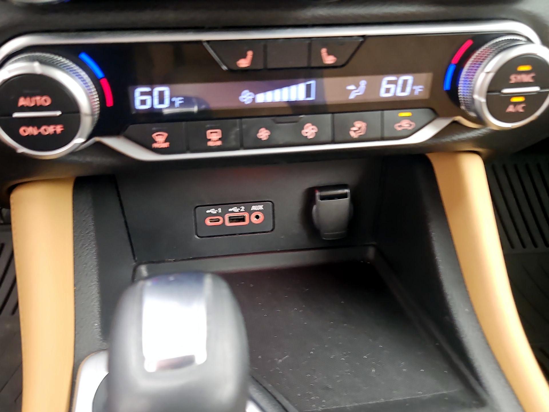 Thumbnail: 2020 Nissan Sentra - 16