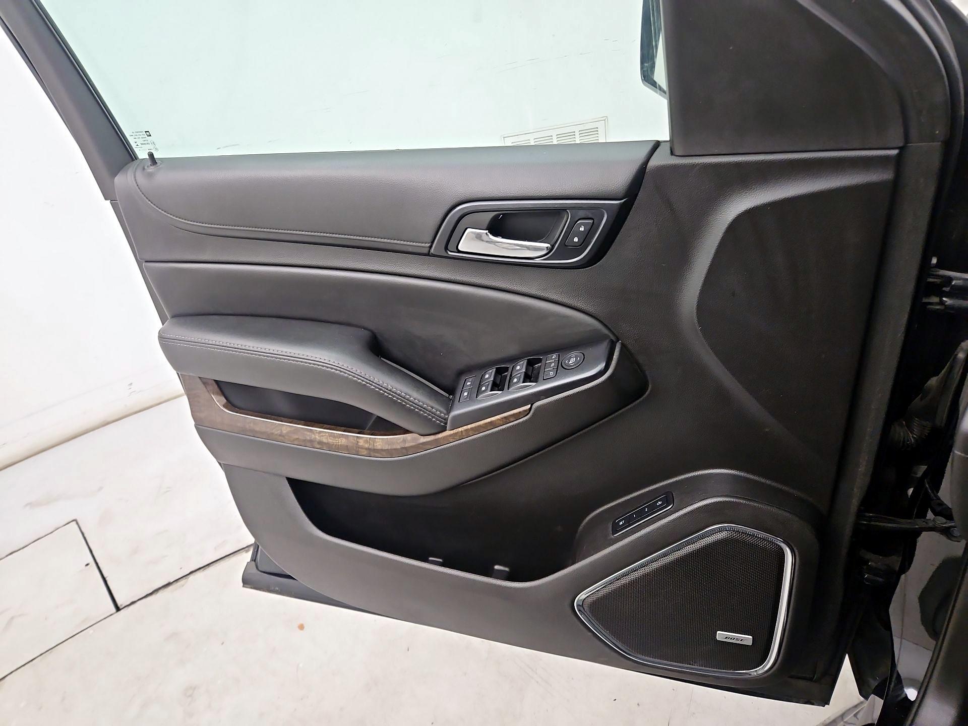 Thumbnail: 2016 Chevrolet Tahoe - 12