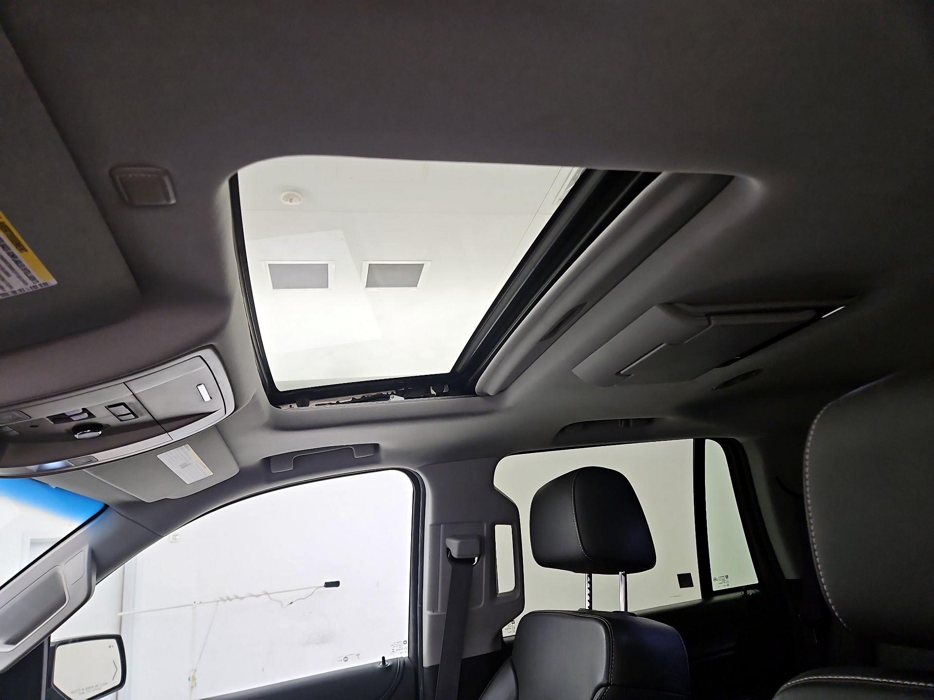 Thumbnail: 2016 Chevrolet Tahoe - 20