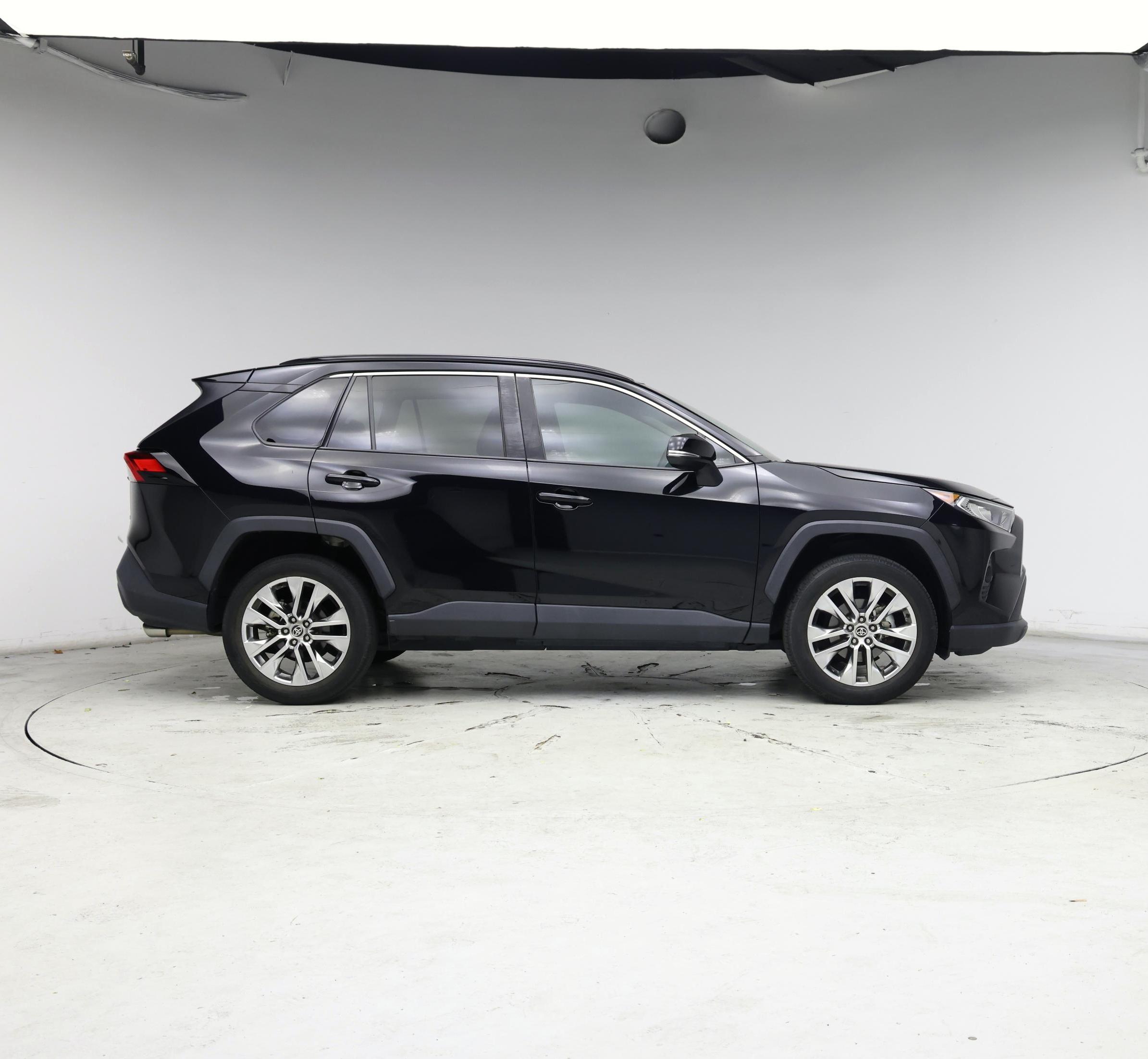 Thumbnail: 2021 Toyota RAV4 - 7