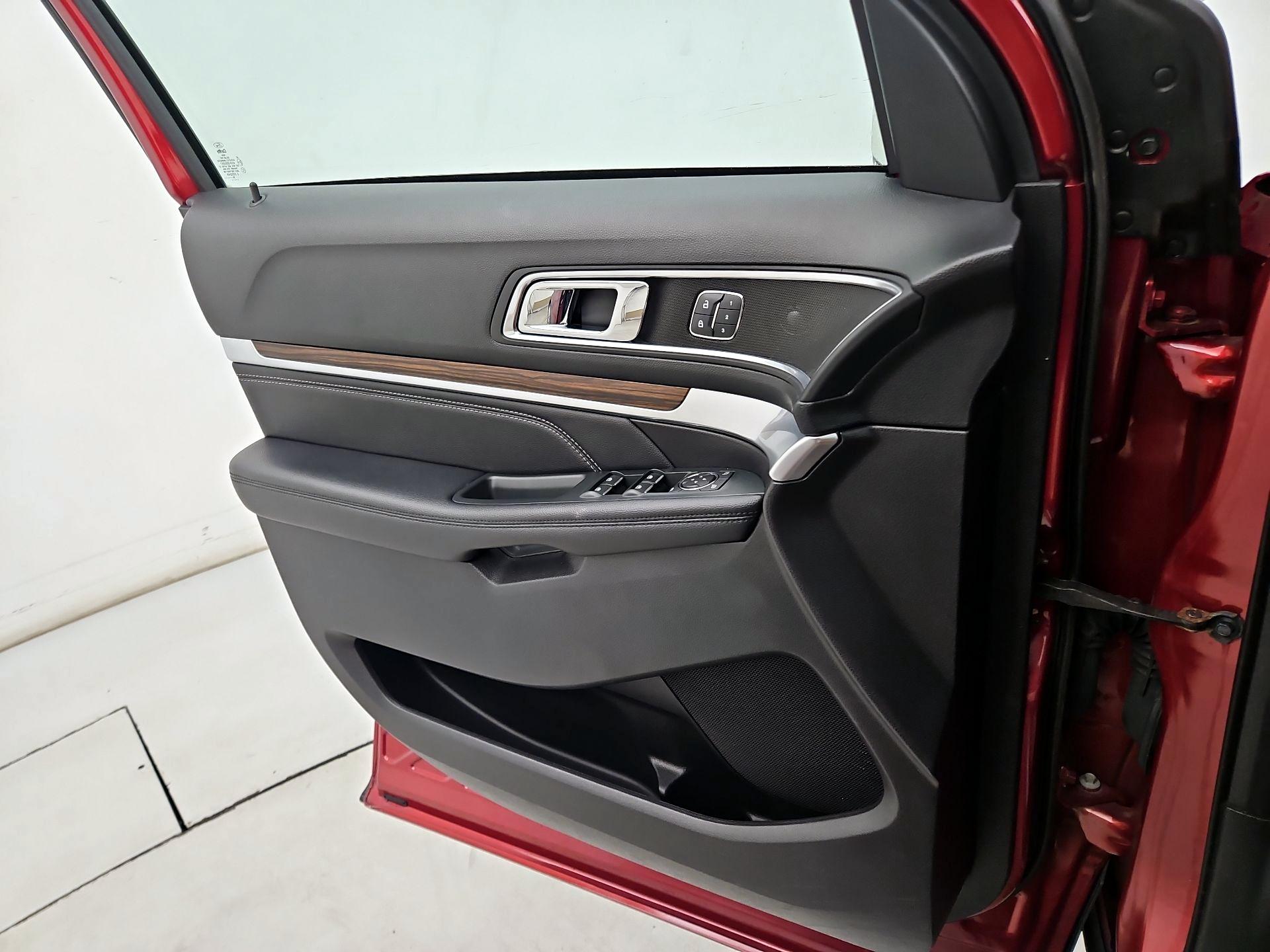 Thumbnail: 2018 Ford Explorer - 12