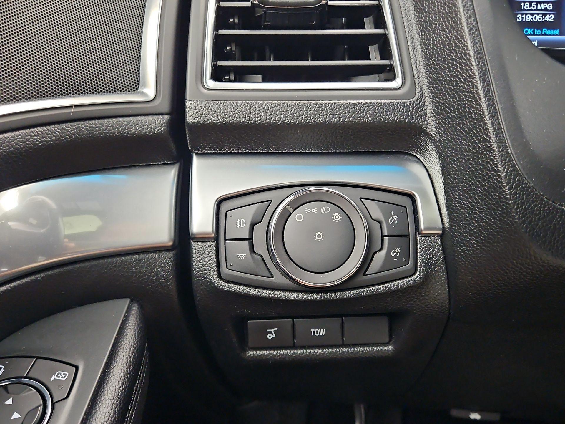 Thumbnail: 2018 Ford Explorer - 13