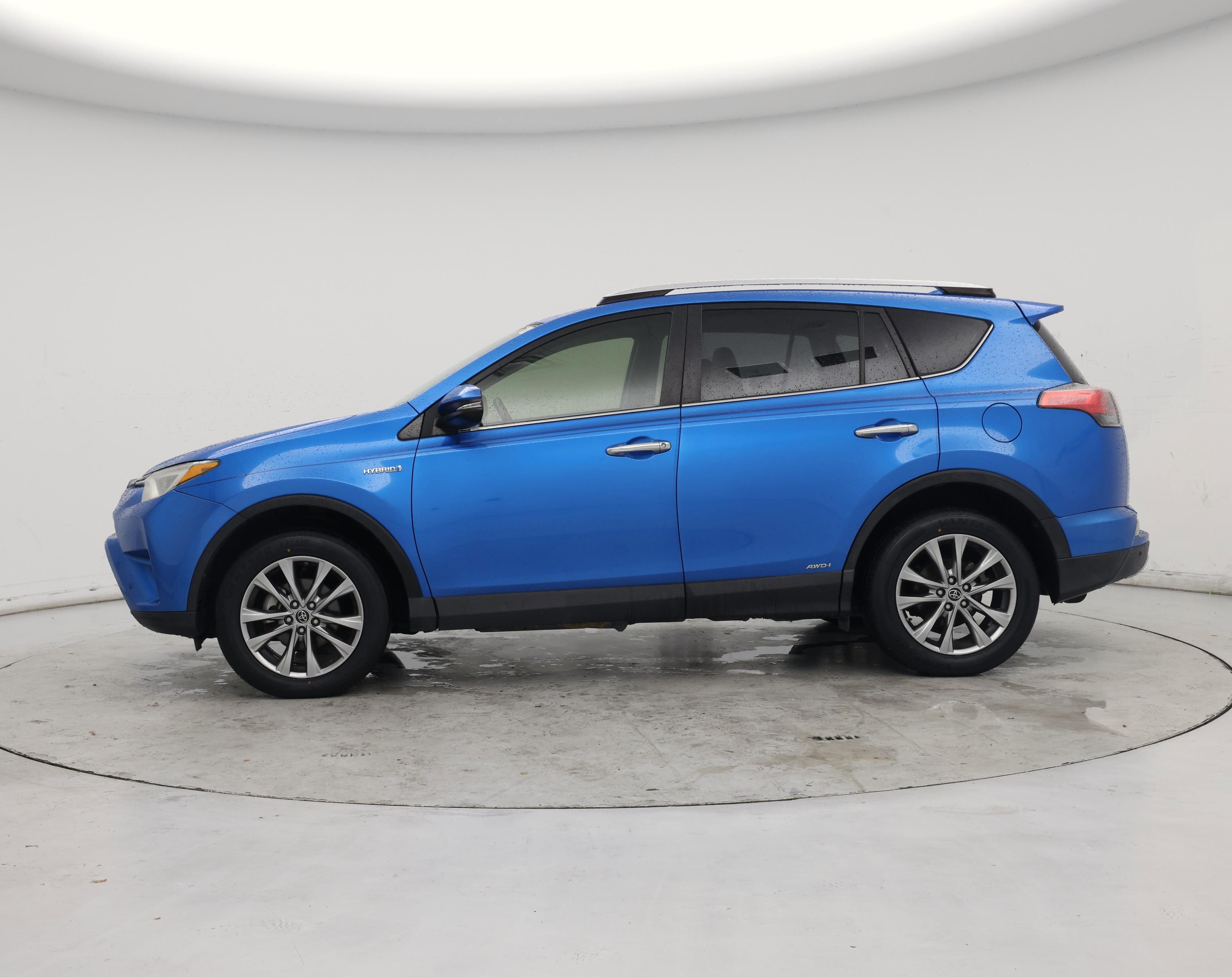 Thumbnail: 2016 Toyota RAV4 - 3