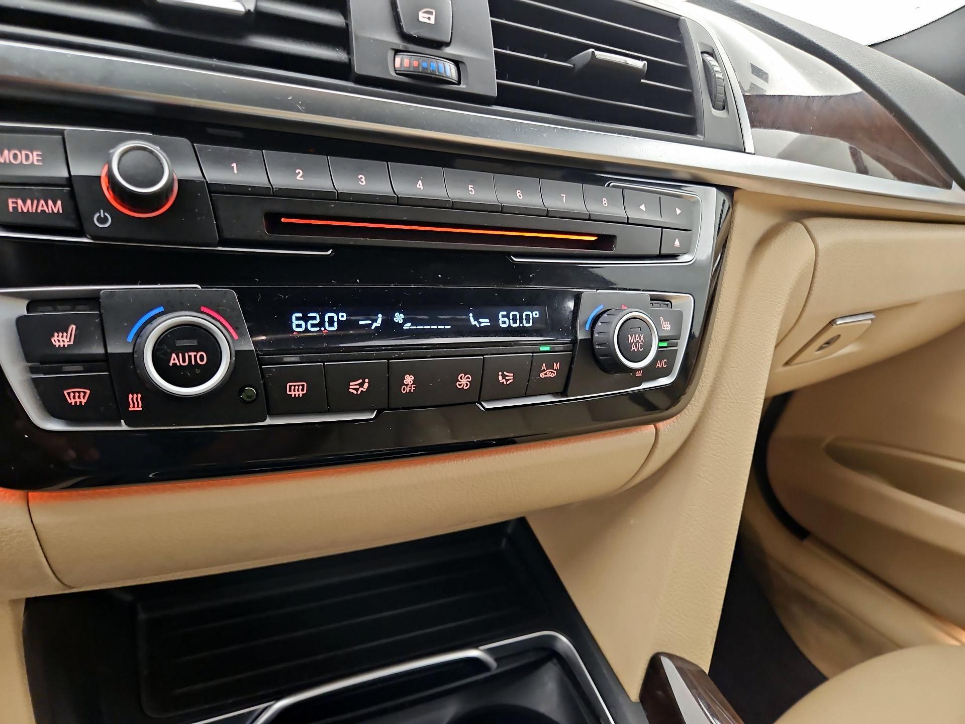 Thumbnail: 2016 BMW 3 Series - 15