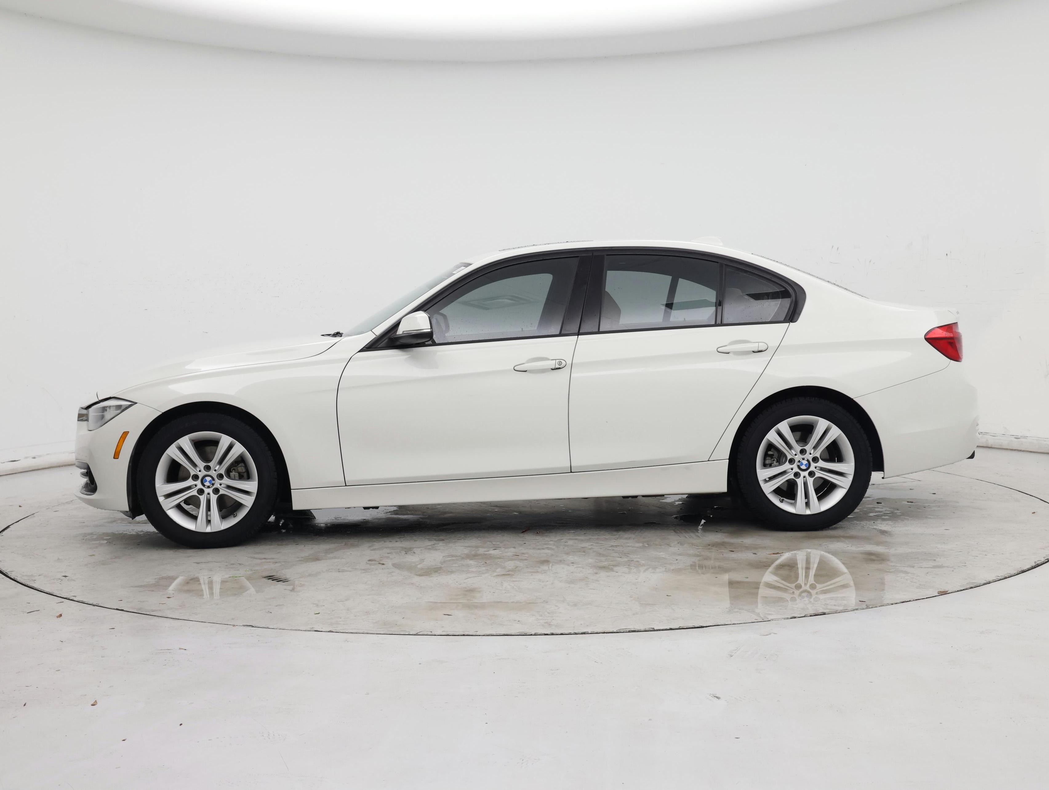Thumbnail: 2016 BMW 3 Series - 3
