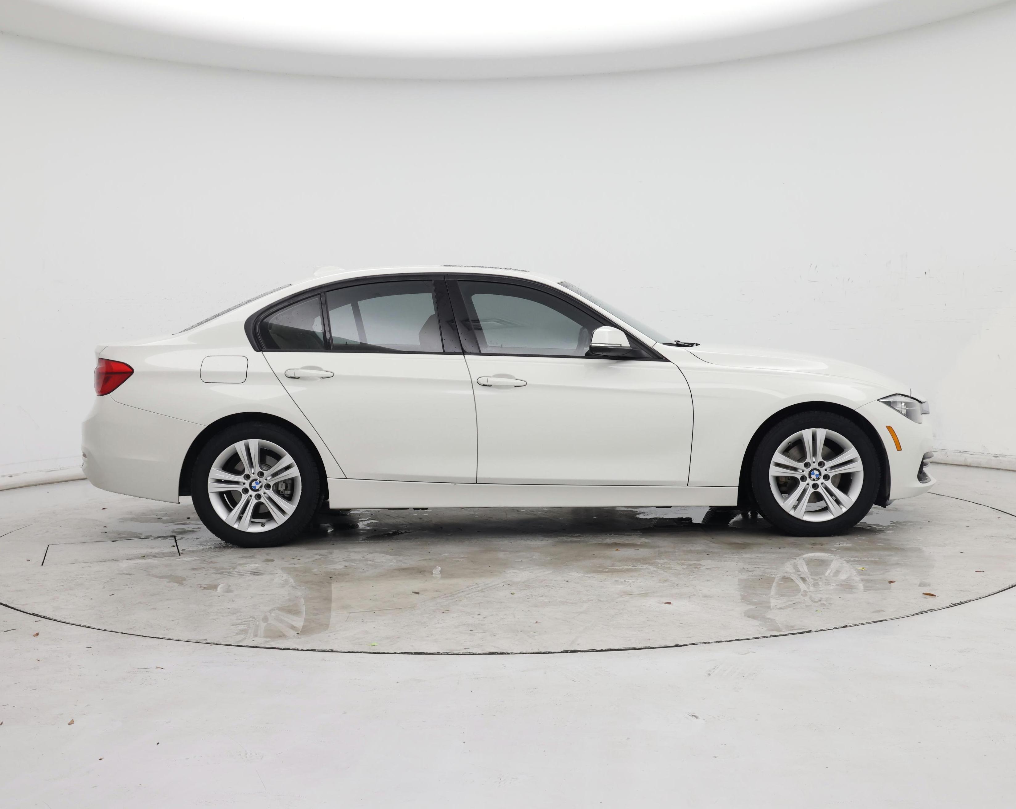 Thumbnail: 2016 BMW 3 Series - 7