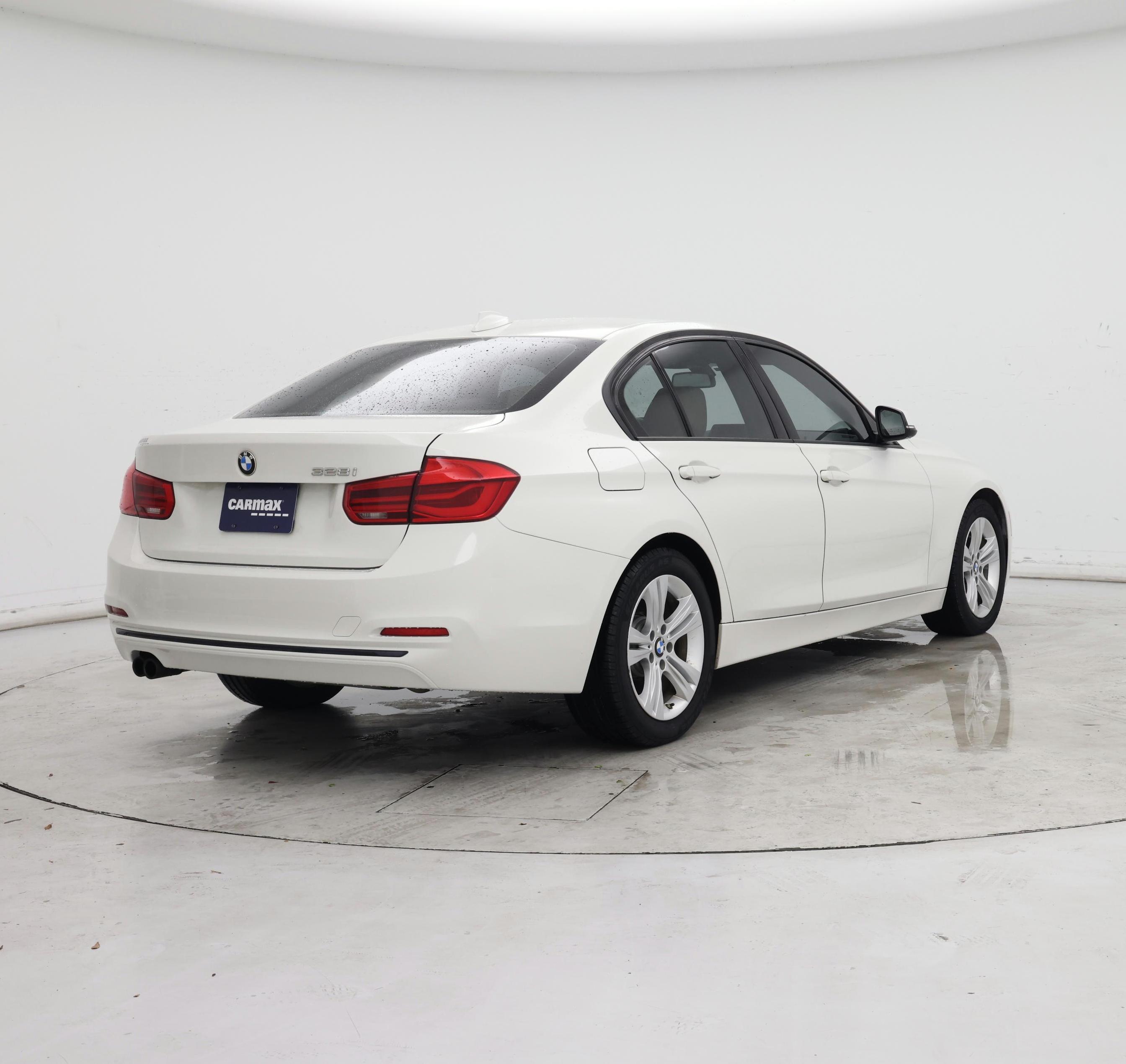 Thumbnail: 2016 BMW 3 Series - 8