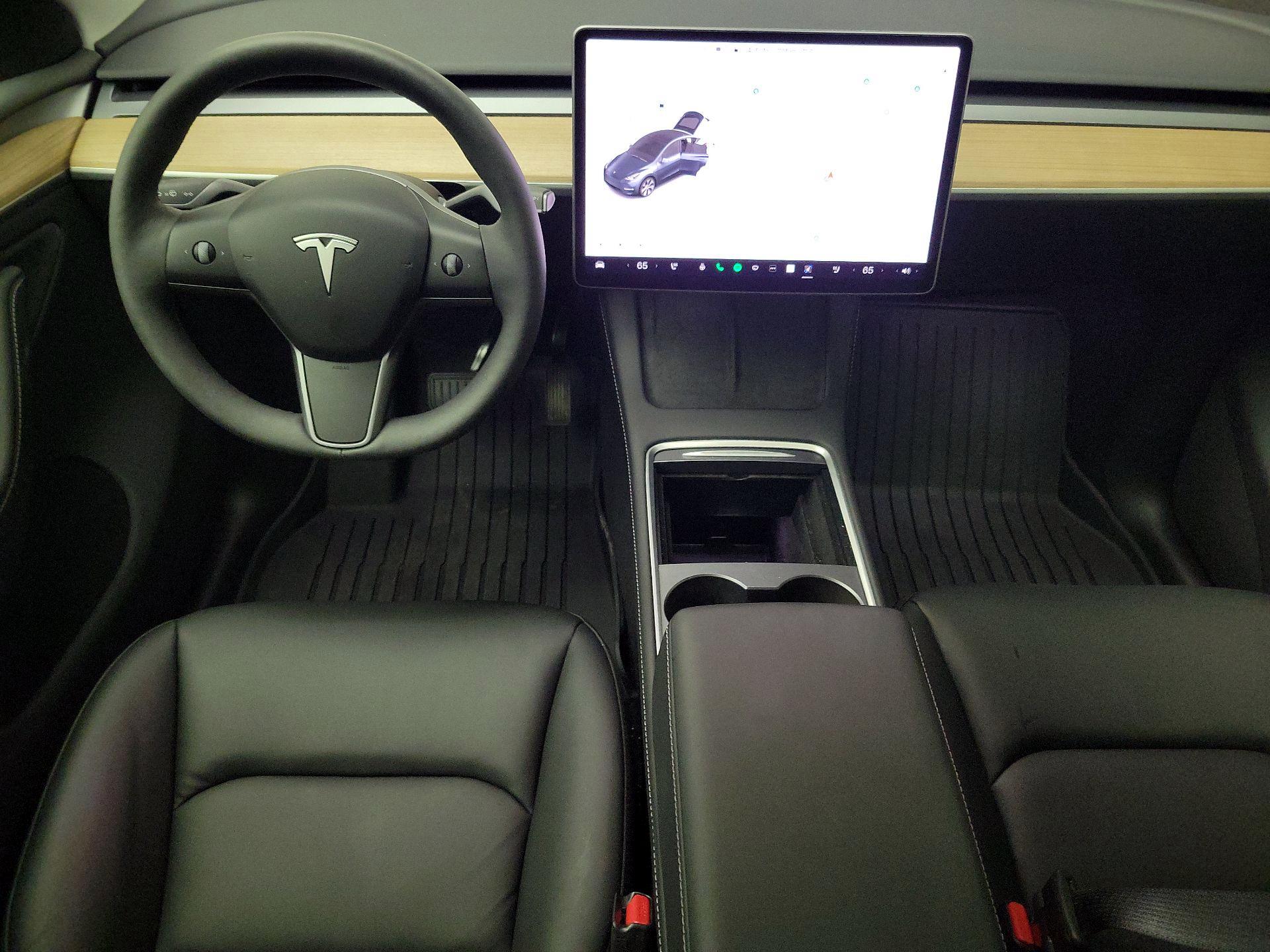 Thumbnail: 2024 Tesla Model Y - 9