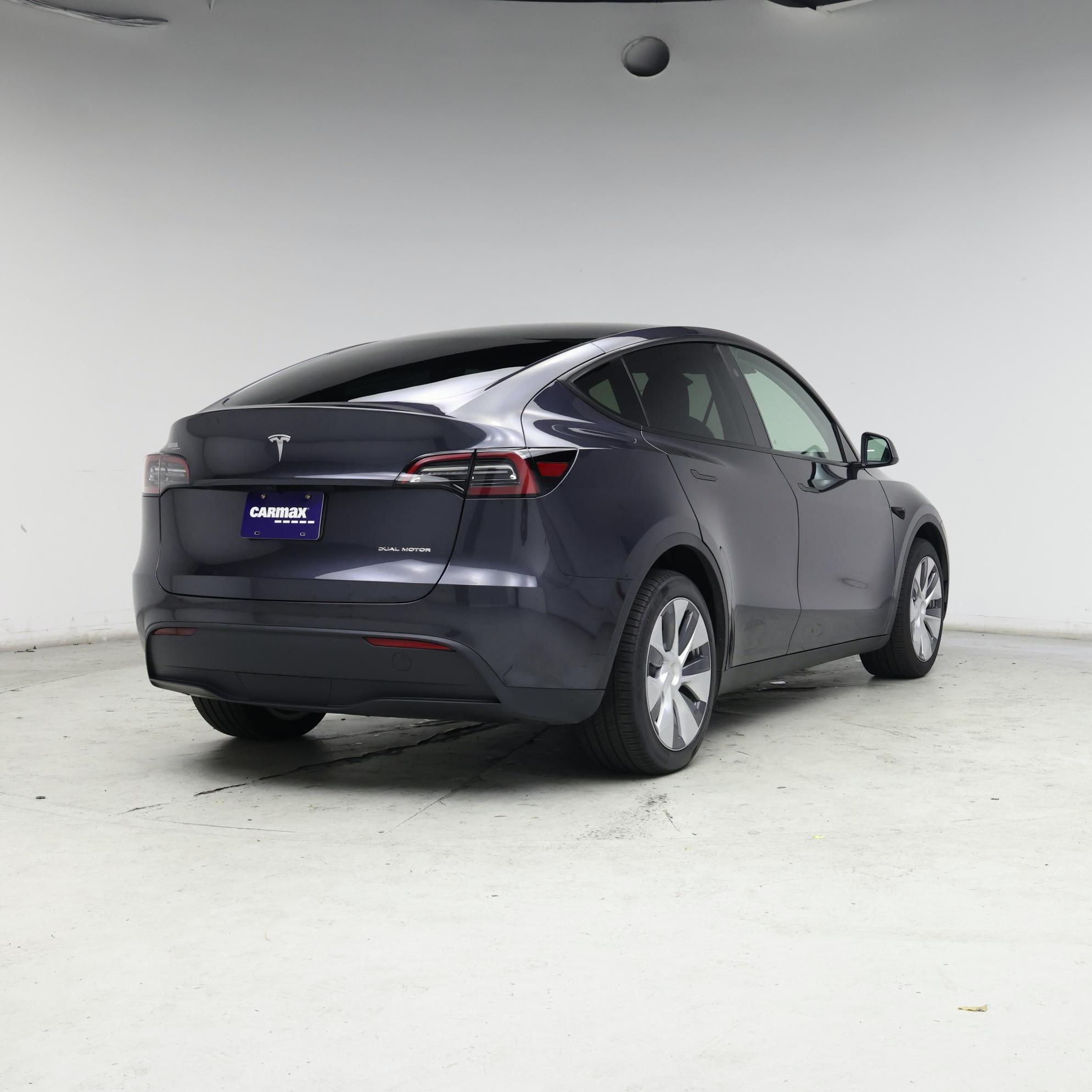 Thumbnail: 2024 Tesla Model Y - 8