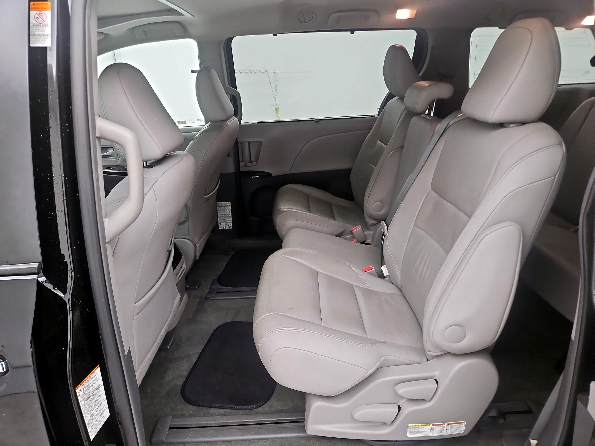 Thumbnail: 2015 Toyota Sienna - 19